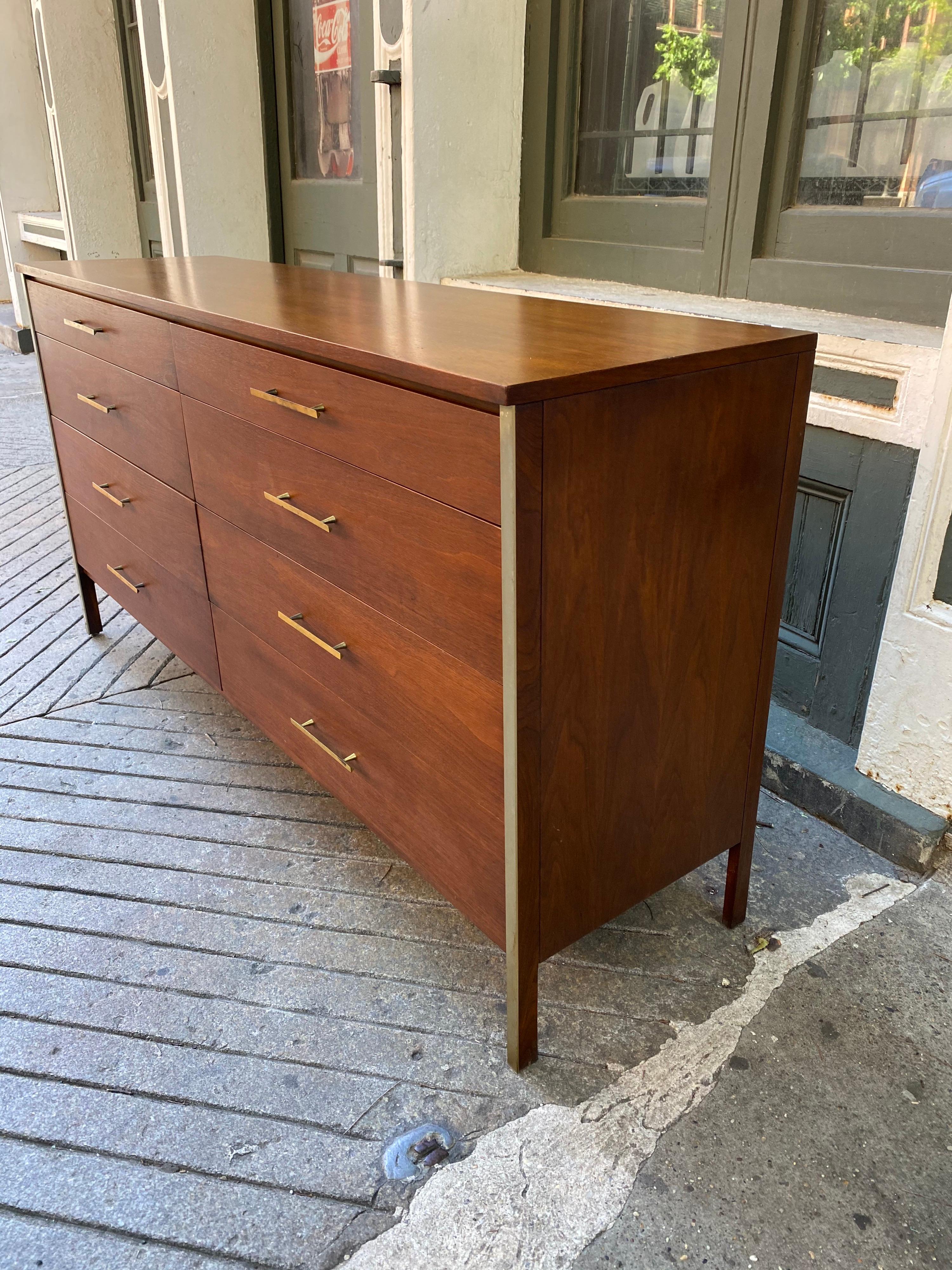 Mid-Century Modern Paul McCobb for Calvin 8 Drawer Walnut Dresser