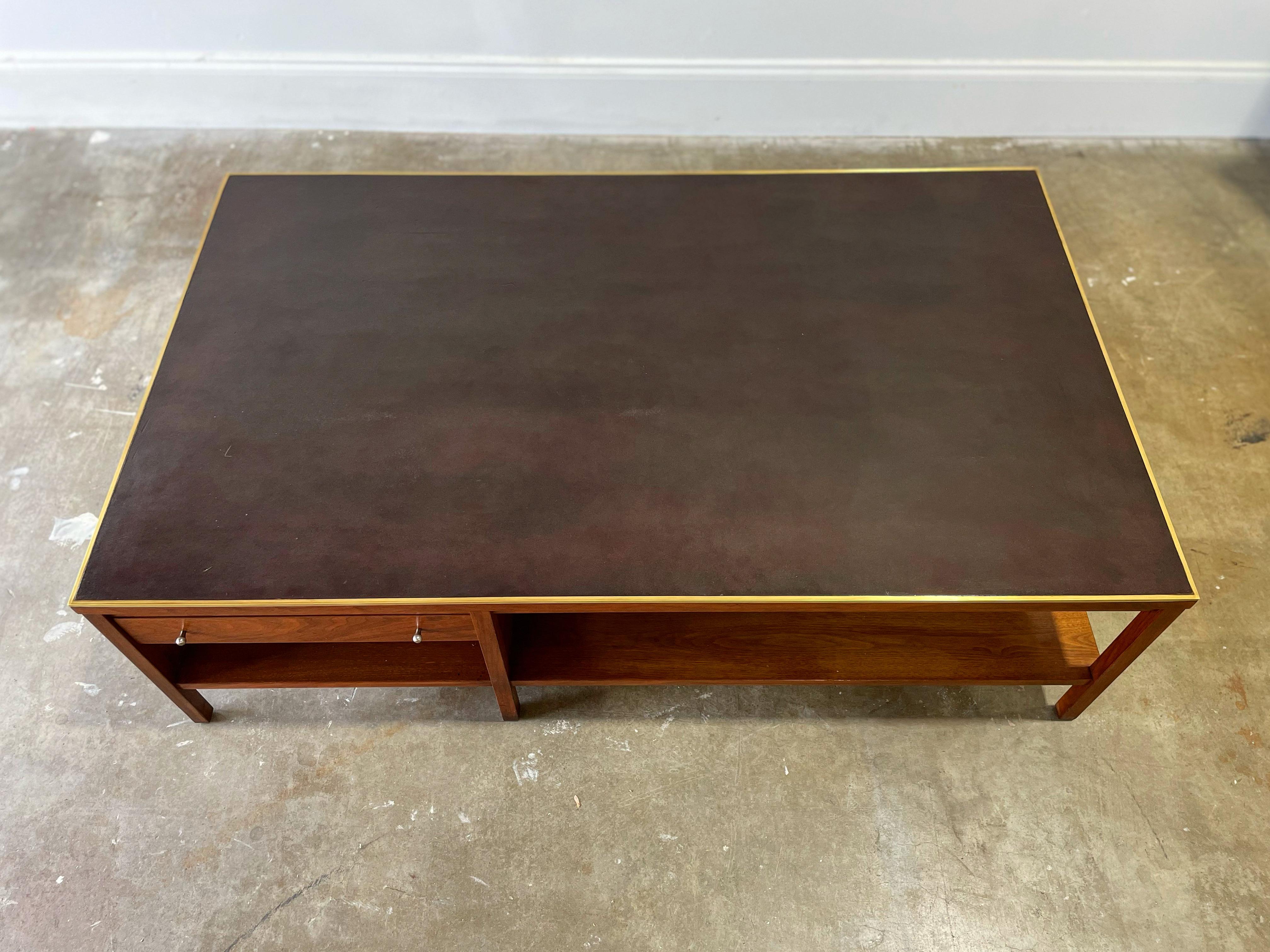 Paul McCobb for Calvin Cocktail Coffee Table in Leather + Walnut + Brass In Good Condition In Decatur, GA