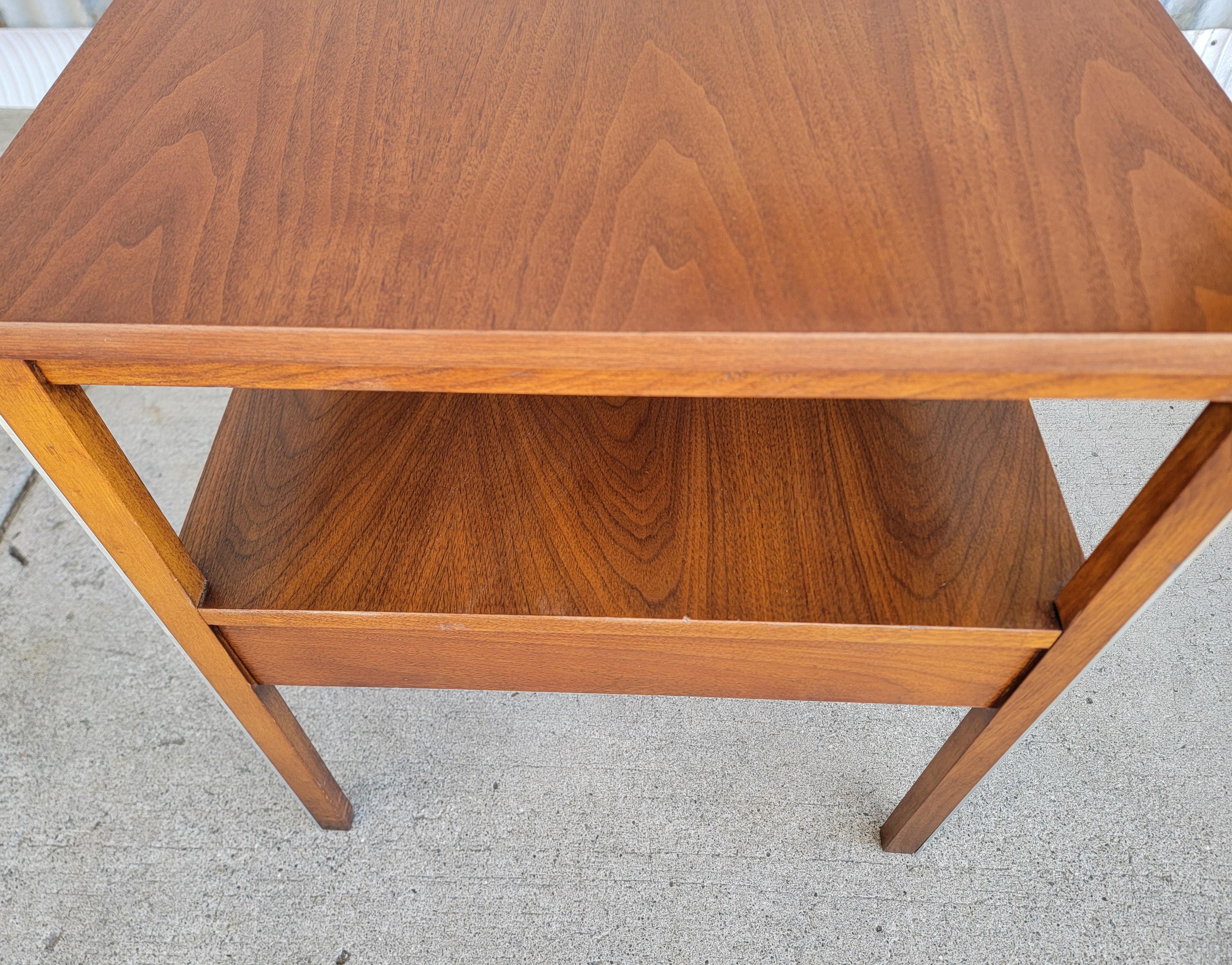 Paul McCobb para Mesa auxiliar Calvin en venta 2