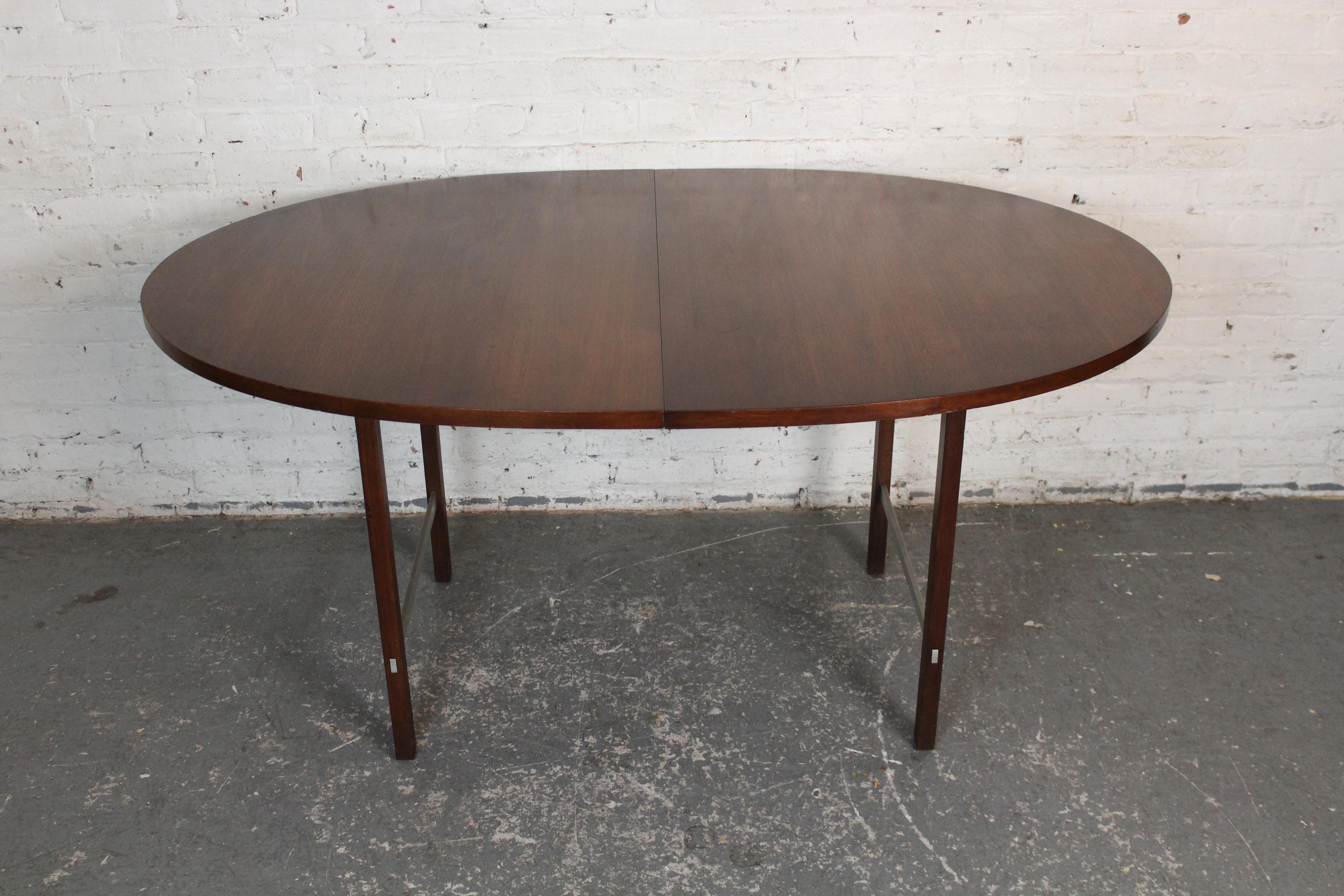 Paul McCobb for Calvin Extendable Walnut Dining Table For Sale 6