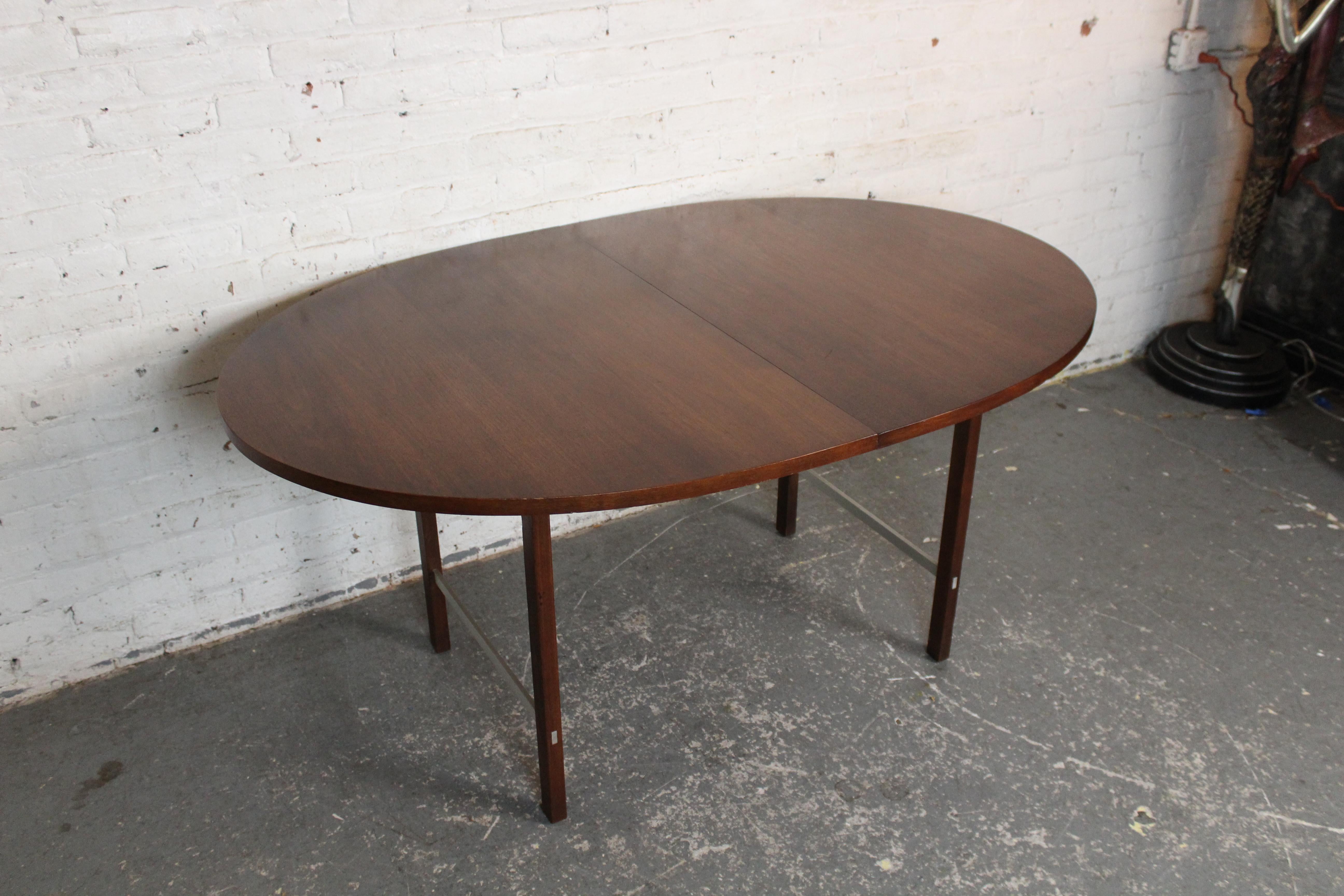 Paul McCobb for Calvin Extendable Walnut Dining Table For Sale 8