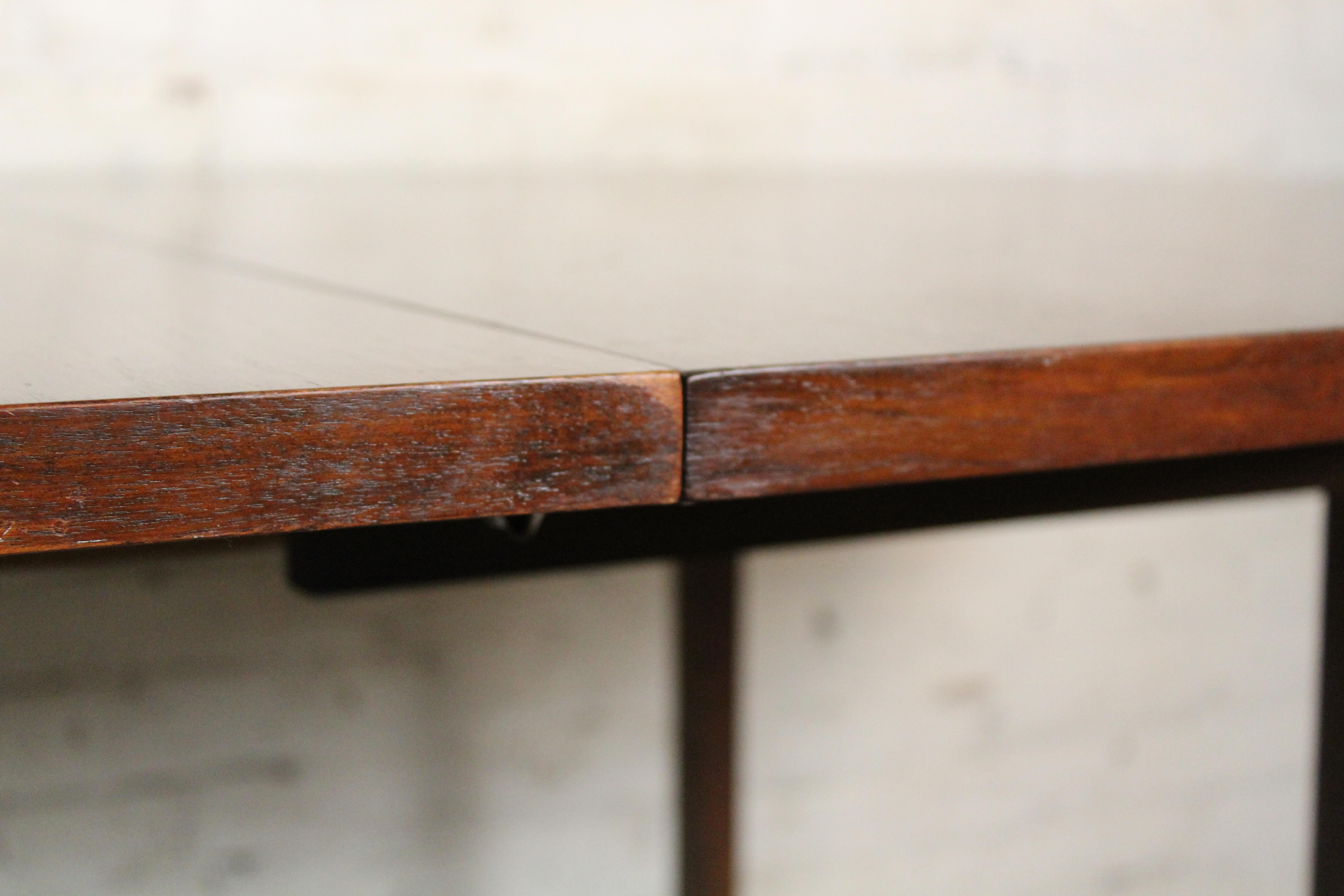 20th Century Paul McCobb for Calvin Extendable Walnut Dining Table For Sale