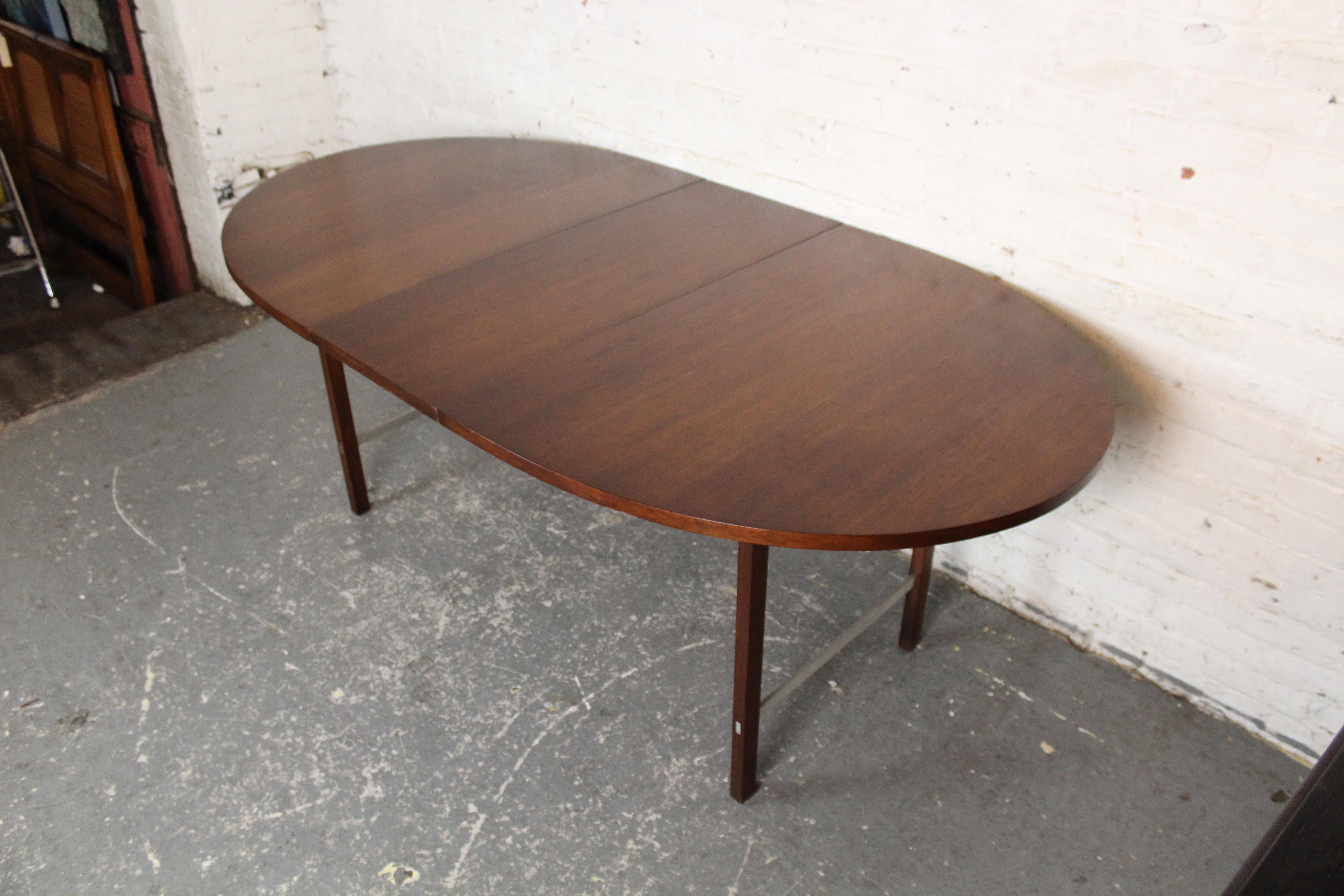 Paul McCobb for Calvin Extendable Walnut Dining Table For Sale 1