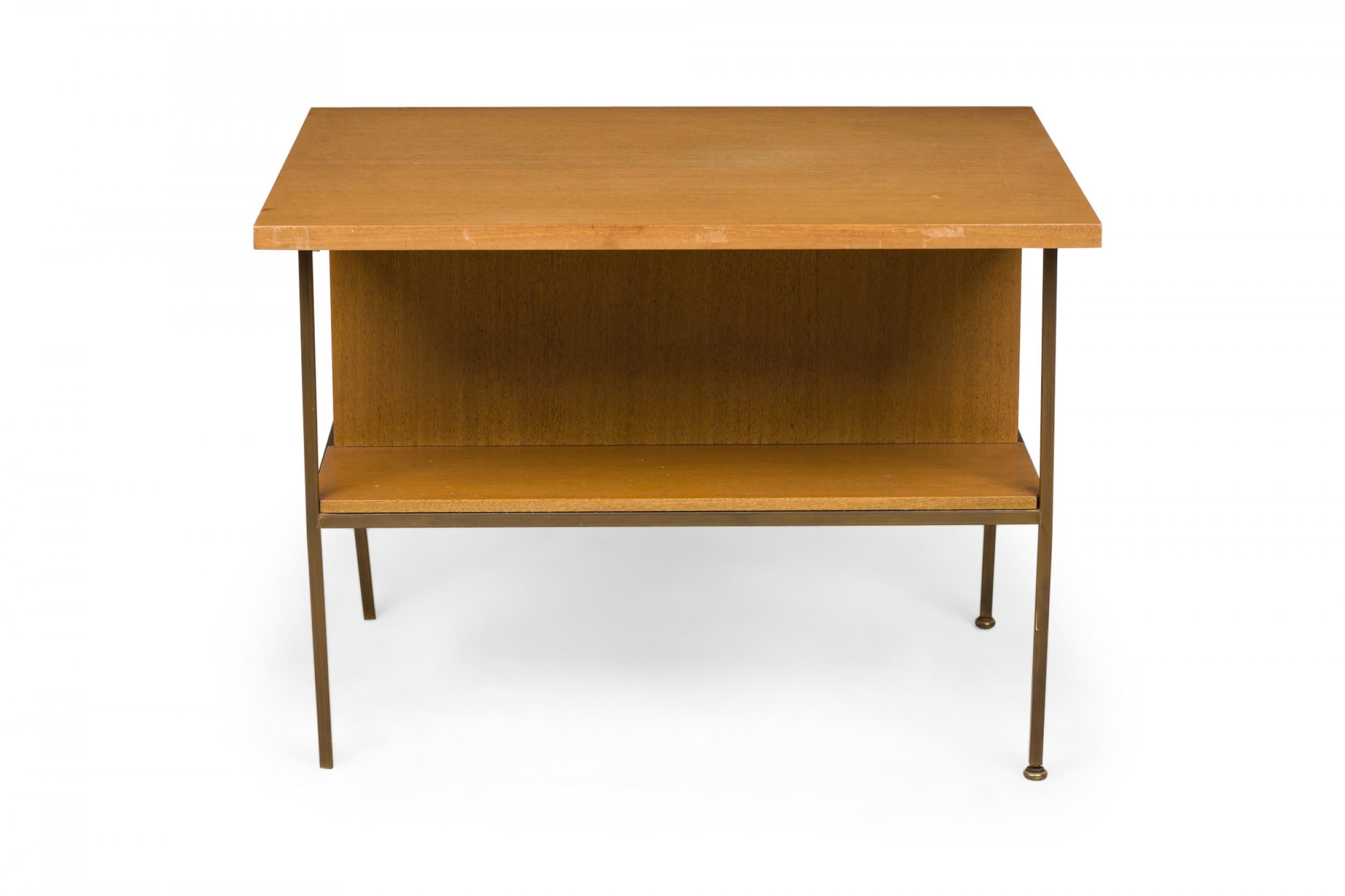 Mid-Century Modern Table d'appoint en laiton et bois Paul McCobb pour Calvin Furniture Company en vente