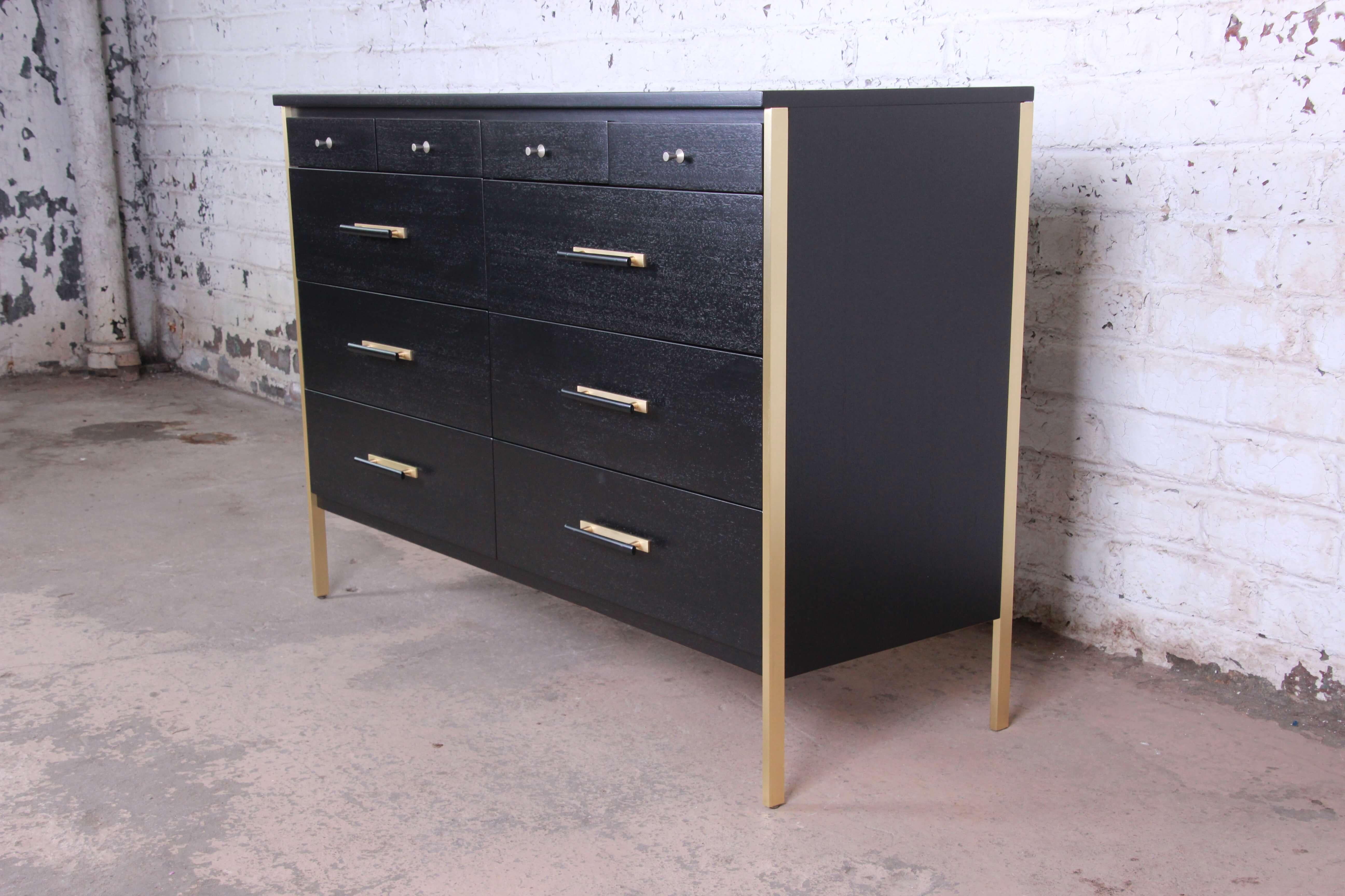 Paul McCobb for Directional 6000 Series Ebonized Dresser Chest, Newly Refinished (Moderne der Mitte des Jahrhunderts)