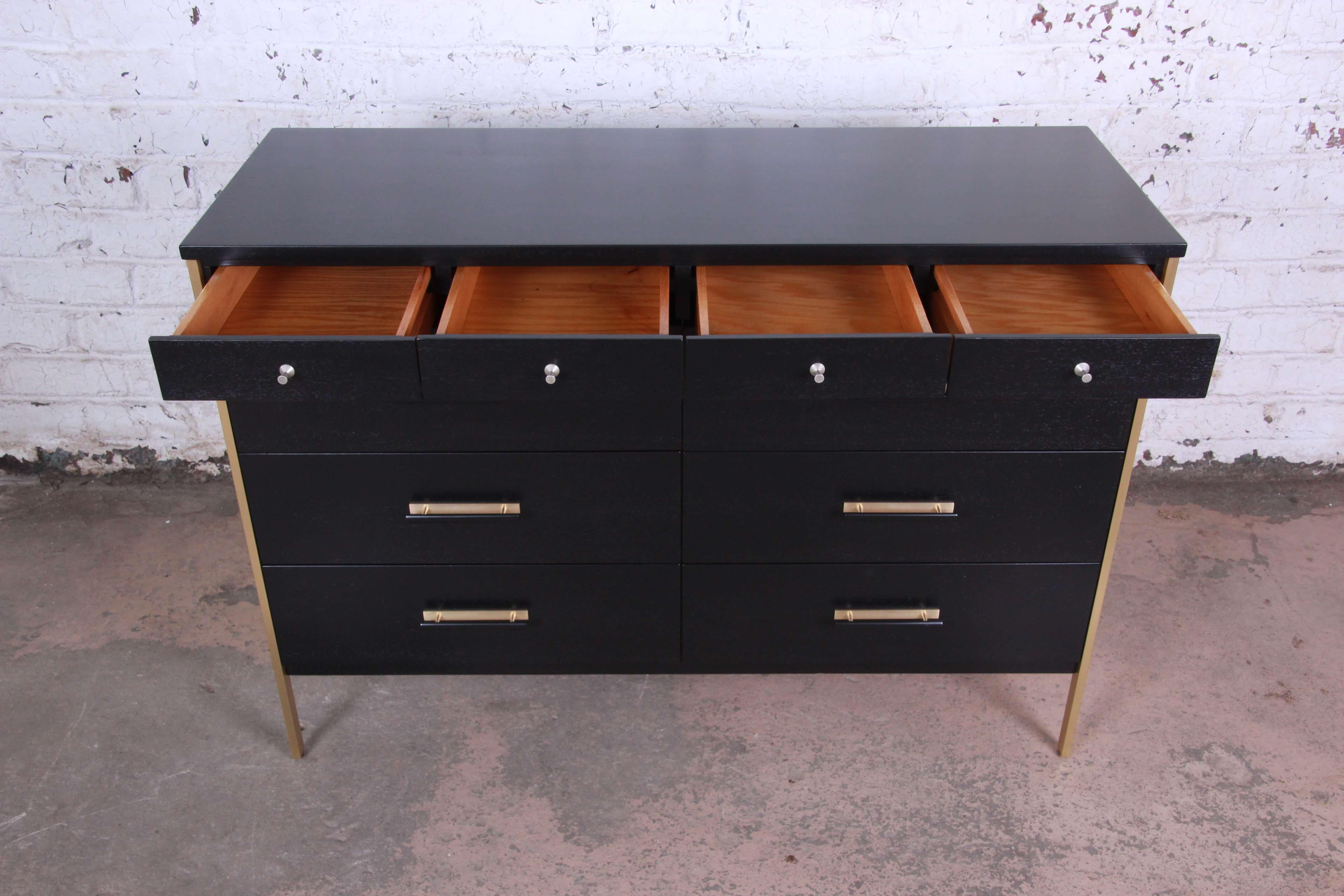 Paul McCobb for Directional 6000 Series Ebonized Dresser Chest, Newly Refinished im Zustand „Gut“ in South Bend, IN