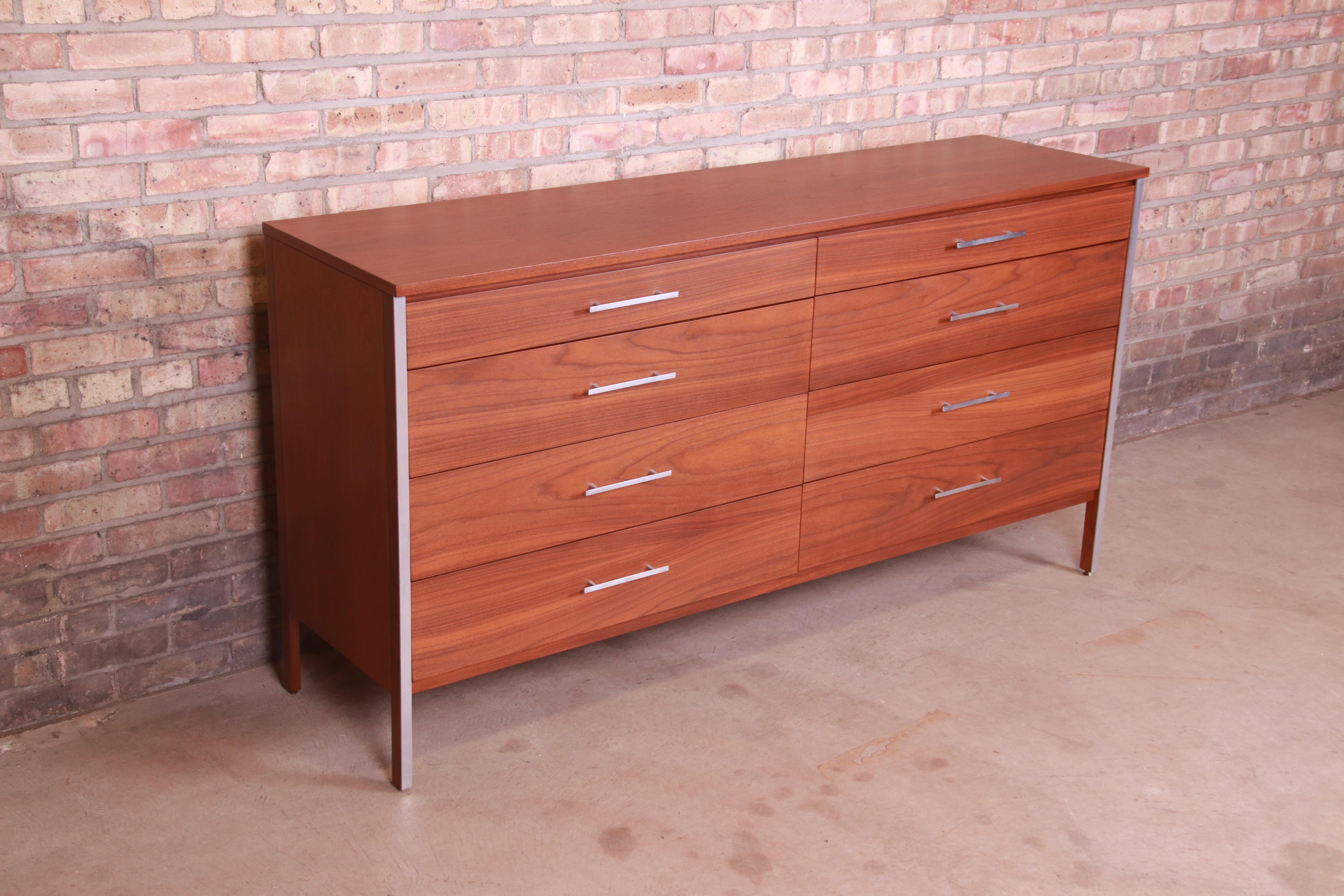 Mid-20th Century Paul McCobb for Calvin Furniture Walnut Dresser or Credenza, Newly Refinished