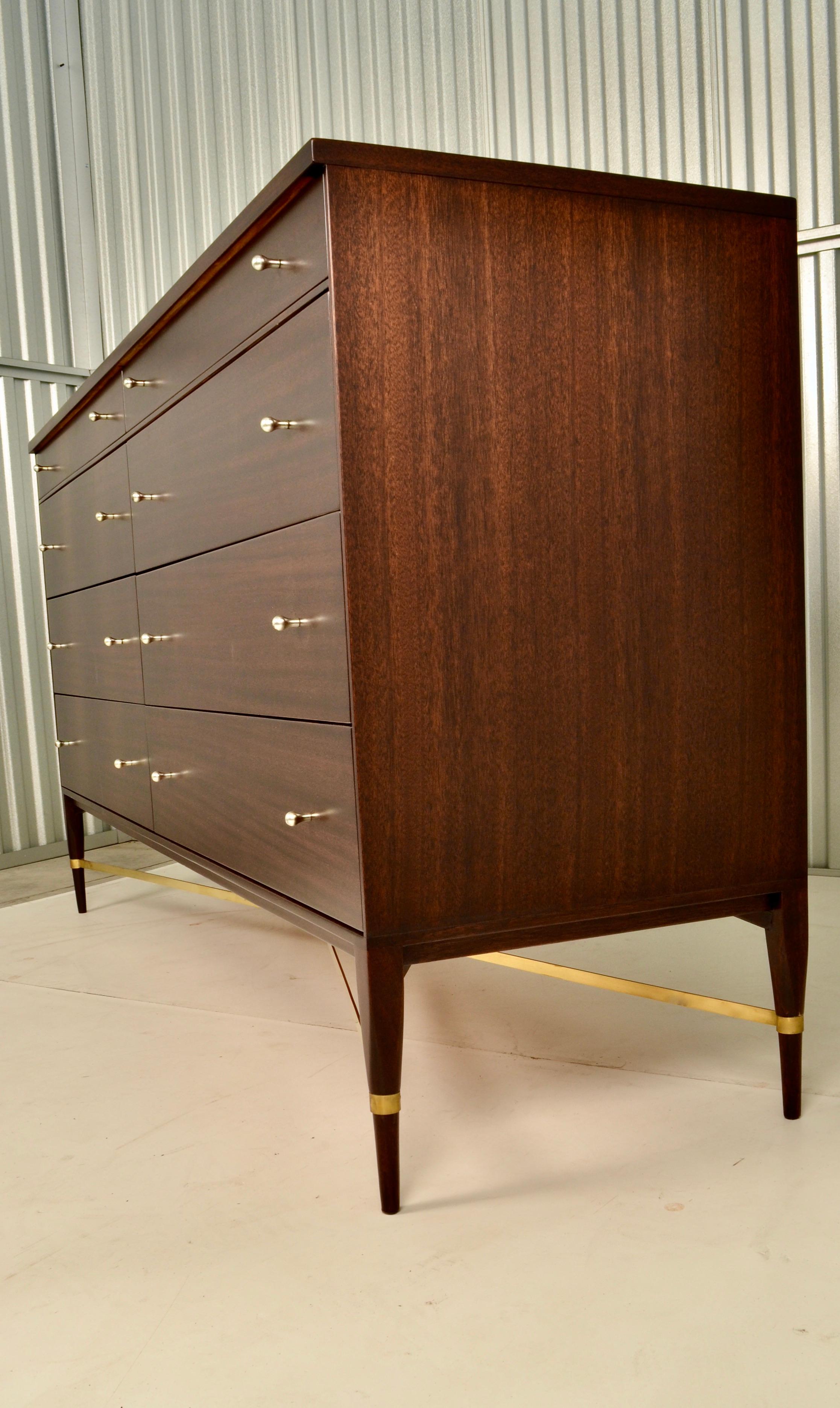 Paul McCobb for Calvin Group 8-Drawer Dresser, USA 1950s In Good Condition For Sale In Norwalk, CT