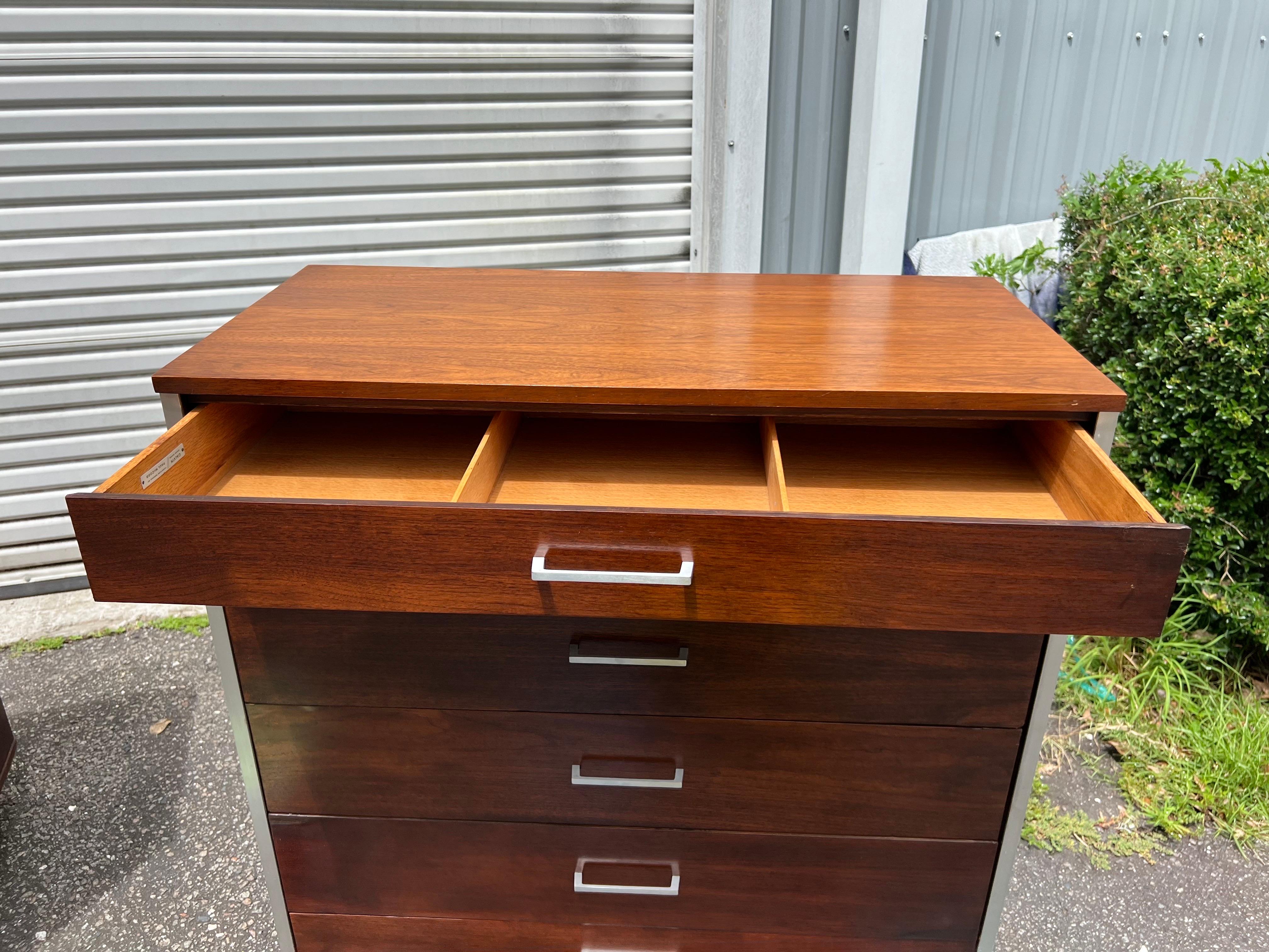 Paul McCobb per Calvin Highboy Dresser in vendita 8