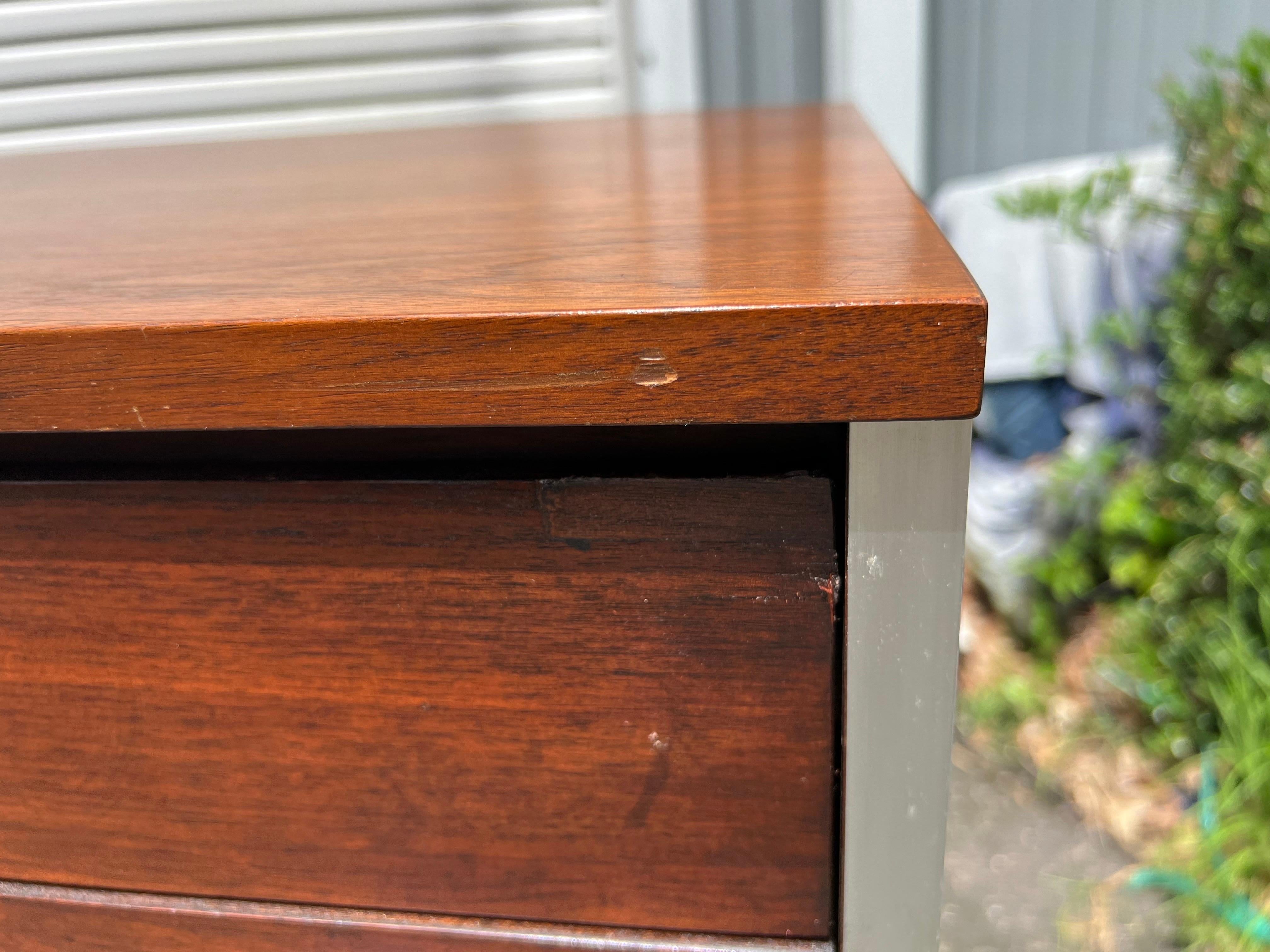 Paul McCobb per Calvin Highboy Dresser In condizioni buone in vendita a Charleston, SC