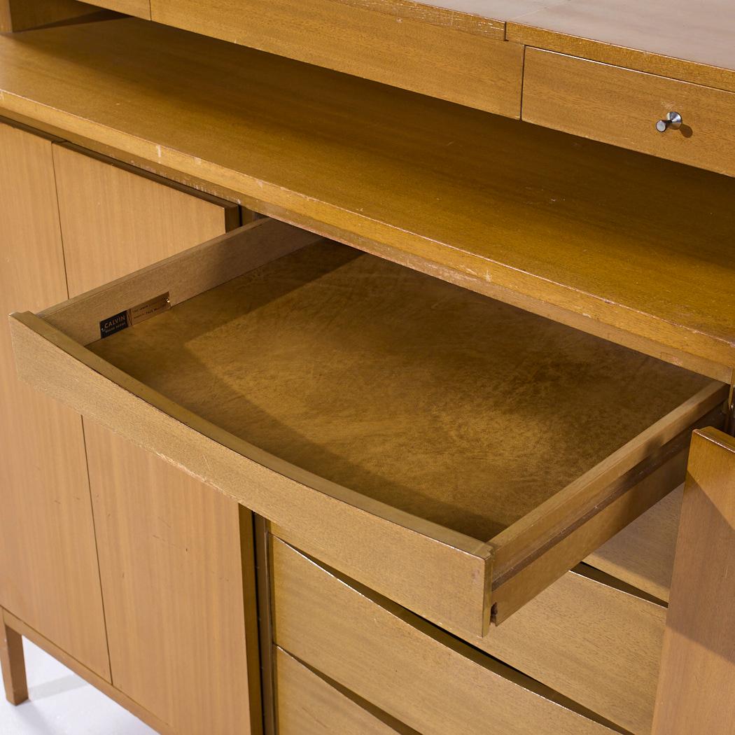 Paul McCobb for Calvin Irwin Collection MCM Walnut Gentleman's Chest Dresser For Sale 7