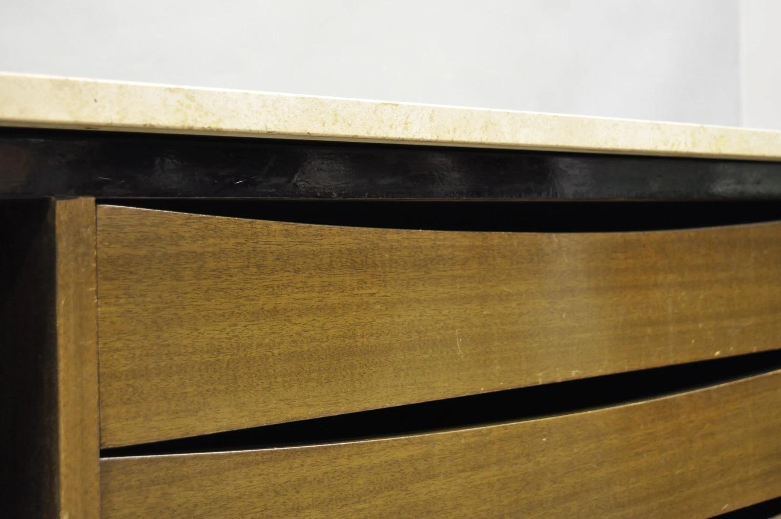 Paul McCobb per Calvin Irwin Credenza con piano in travertino e mogano nero in vendita 7
