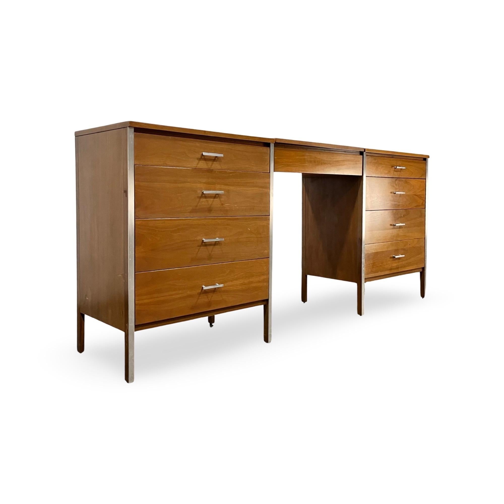 American Paul Mccobb for Calvin Linear 3 Piece Mid Century Modern Vanity Chest Set For Sale