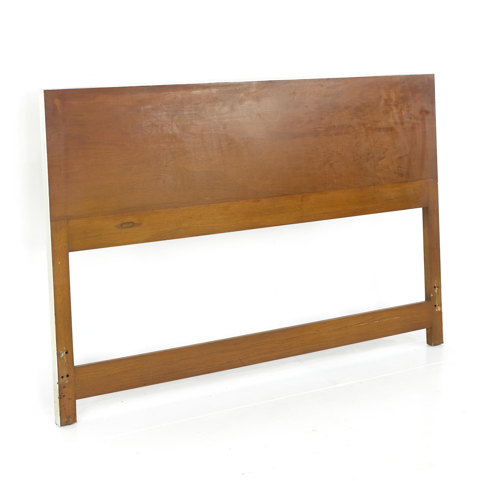Paul McCobb for Calvin Linear Mid Century Walnut and stainless steel full headboard

This headboard measures: 54 wide x 1.25 deep x 36.25 inches high

All pieces of furniture can be had in what we call restored vintage condition. That means the