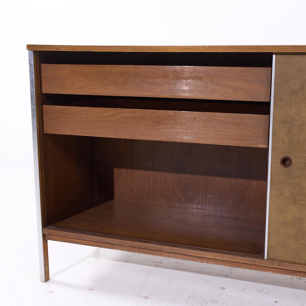 Paul McCobb for Calvin Linear Mid Century Walnut Credenza For Sale 4