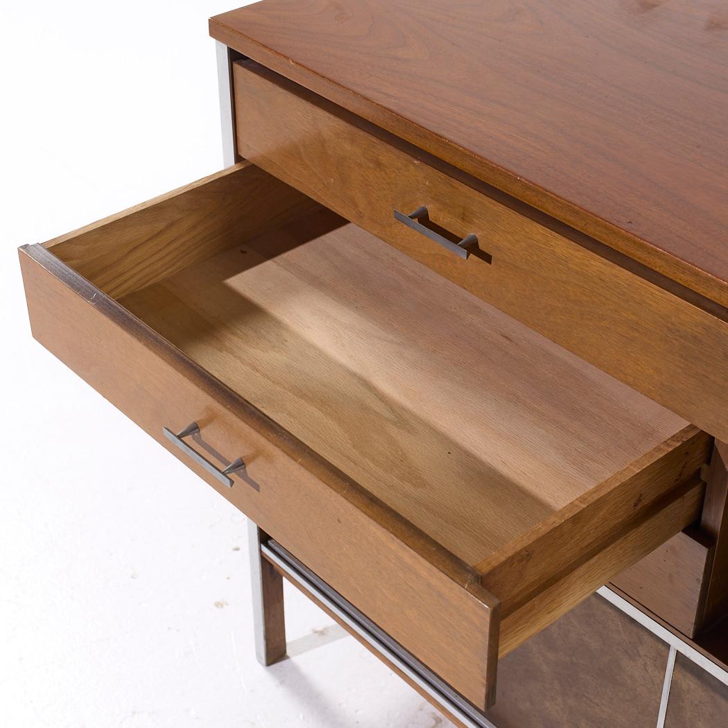 Paul McCobb for Calvin Linear Mid Century Walnut Credenza For Sale 4