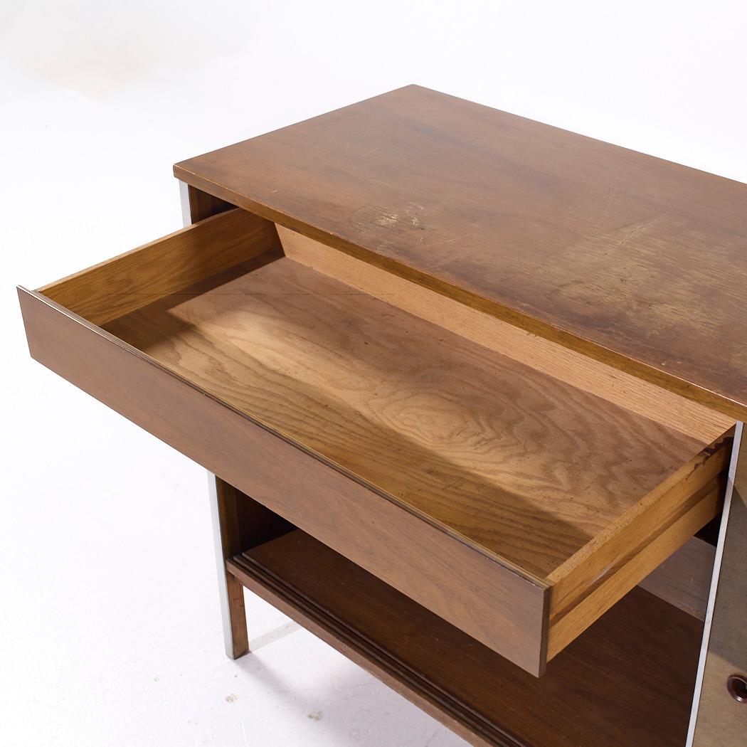 Paul McCobb for Calvin Linear Mid Century Walnut Credenza For Sale 6