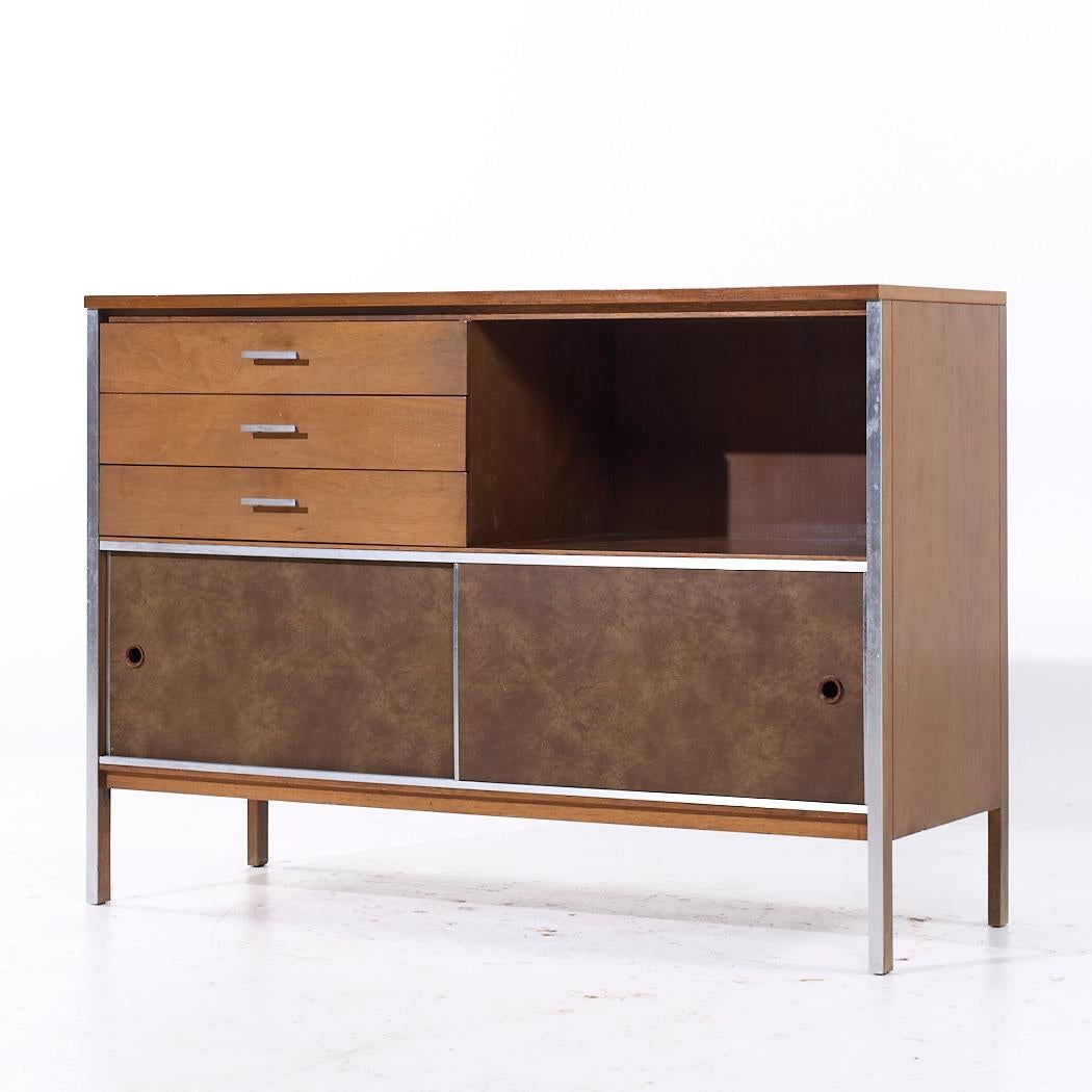 Mid-Century Modern Paul McCobb for Calvin Linear Mid Century Walnut Credenza For Sale