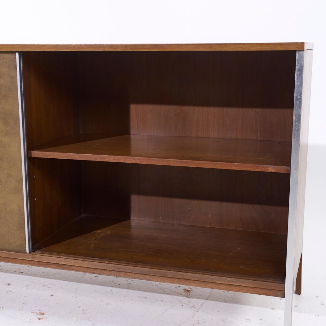Paul McCobb for Calvin Linear Mid Century Walnut Credenza For Sale 2