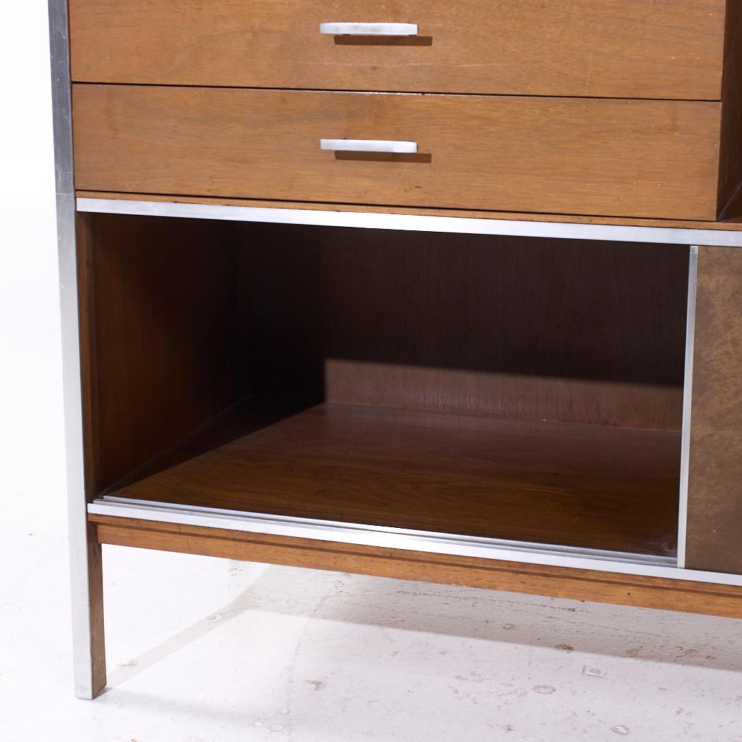 Paul McCobb for Calvin Linear Mid Century Walnut Credenza For Sale 1