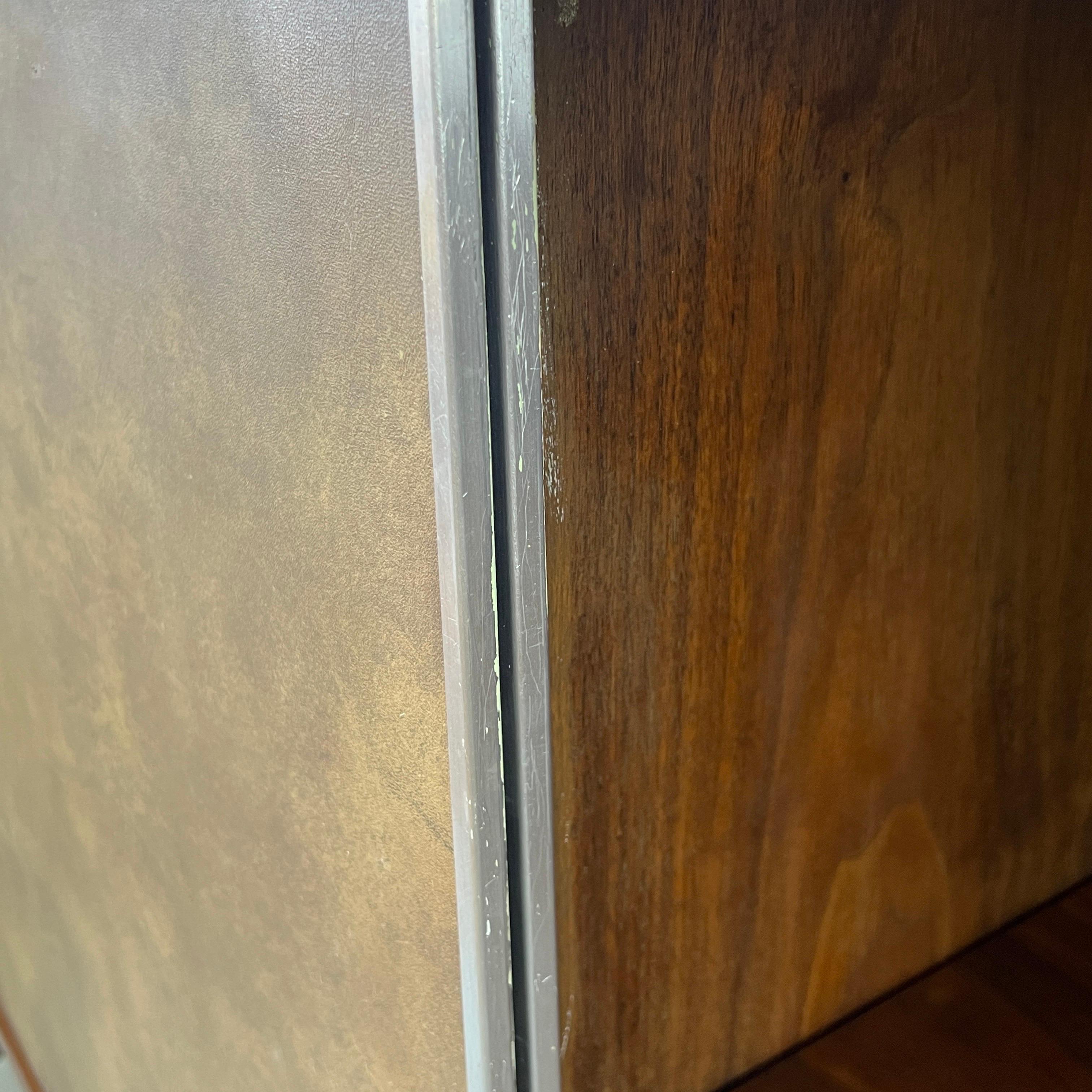 Paul McCobb per Calvin Linear Credenza in noce del metà del secolo scorso con convitto in vendita 10