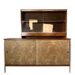 Paul McCobb per Calvin Linear Credenza in noce del metà del secolo scorso con convitto