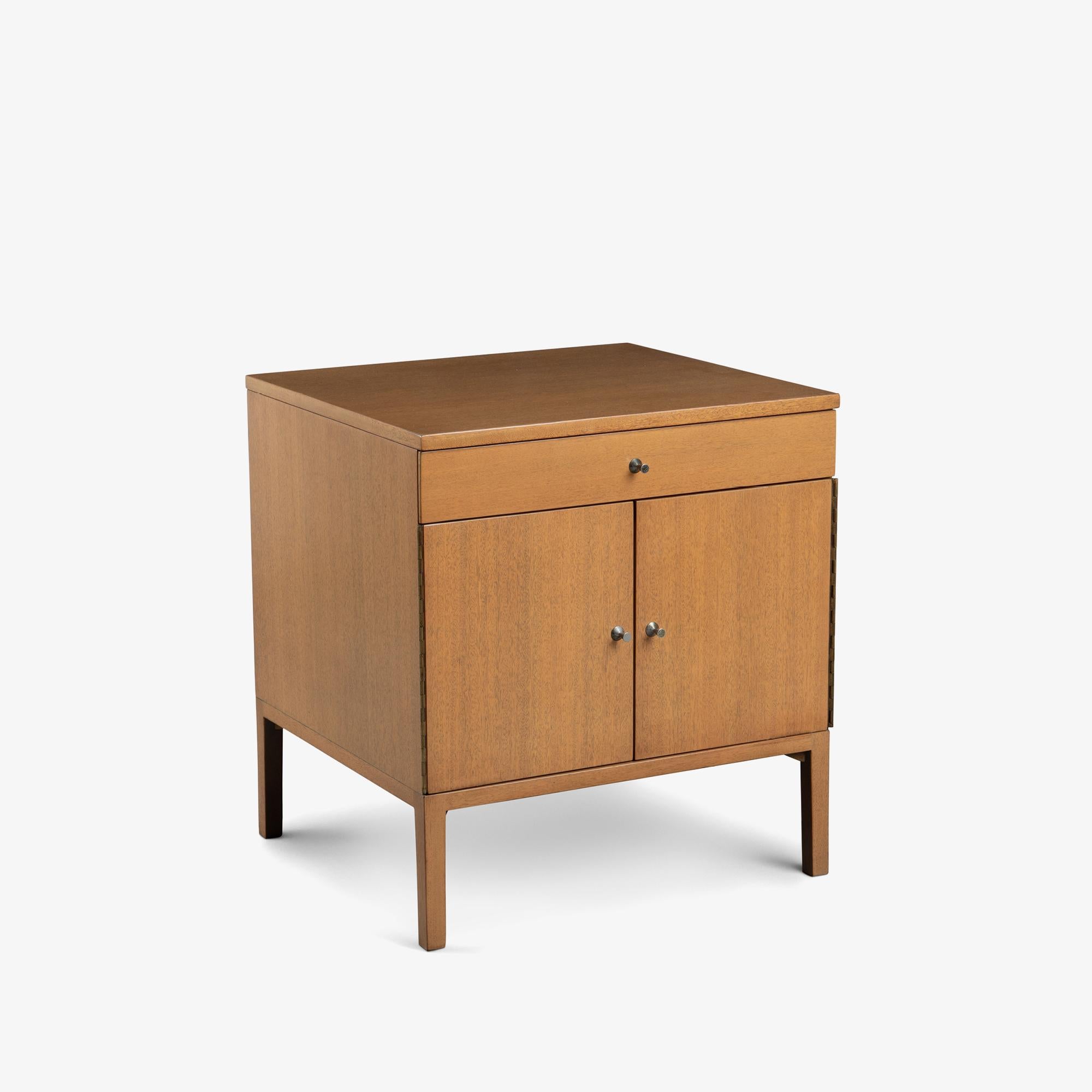 Mid-Century Modern Paul McCobb for Calvin Mahogany Nightstand End Tables, Pair For Sale