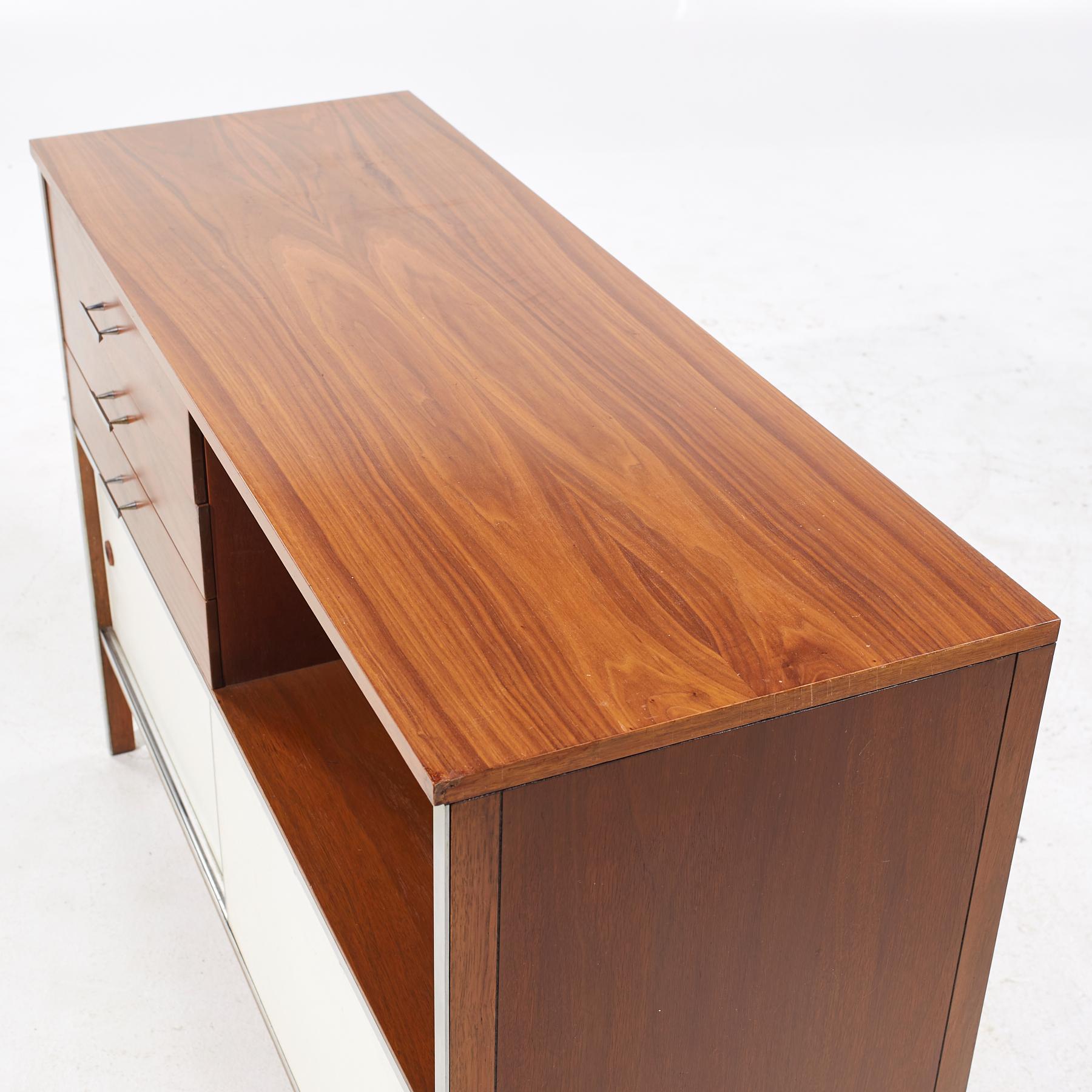 Late 20th Century Paul McCobb for Calvin MCM Walnut and Stainless Steel Sliding Door Credenza For Sale