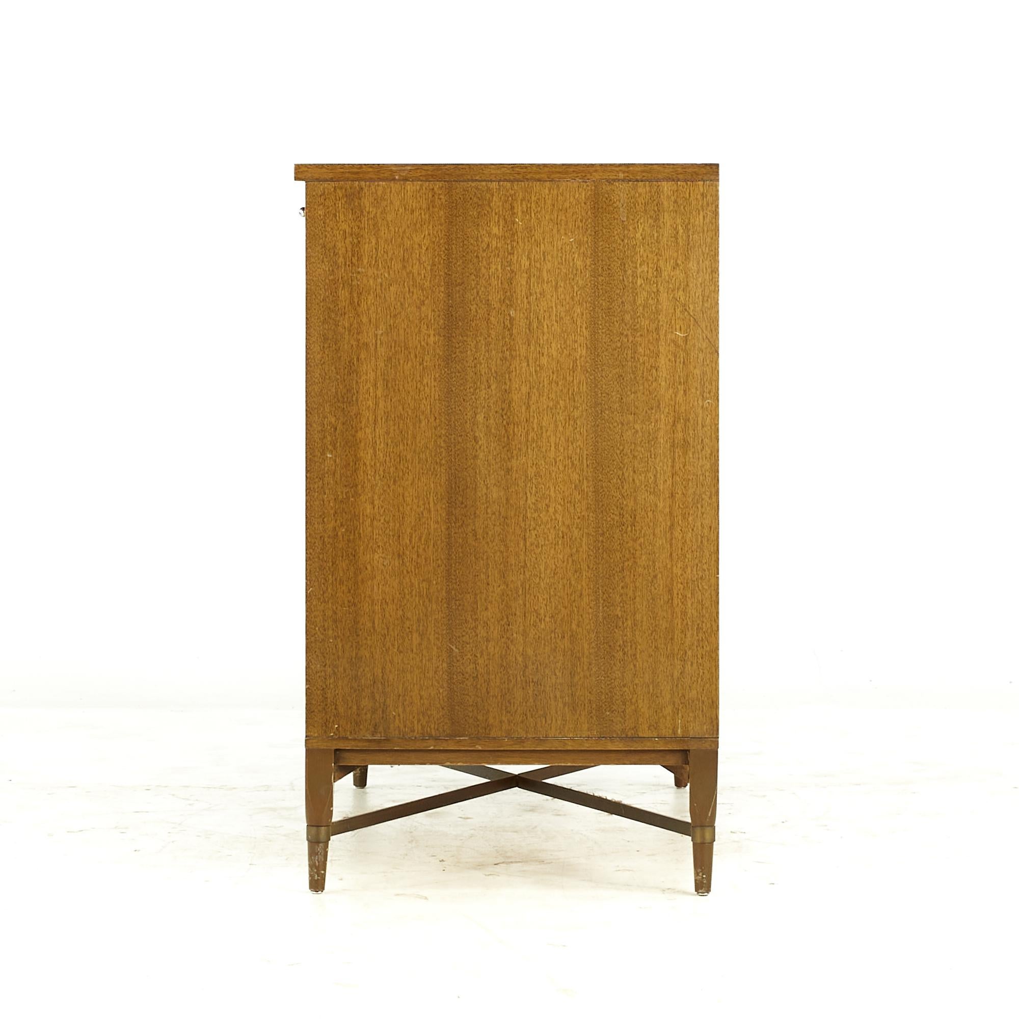 Paul McCobb for Calvin Midcentury Mahogany and Brass Bar Credenza Cabinet In Good Condition For Sale In Countryside, IL