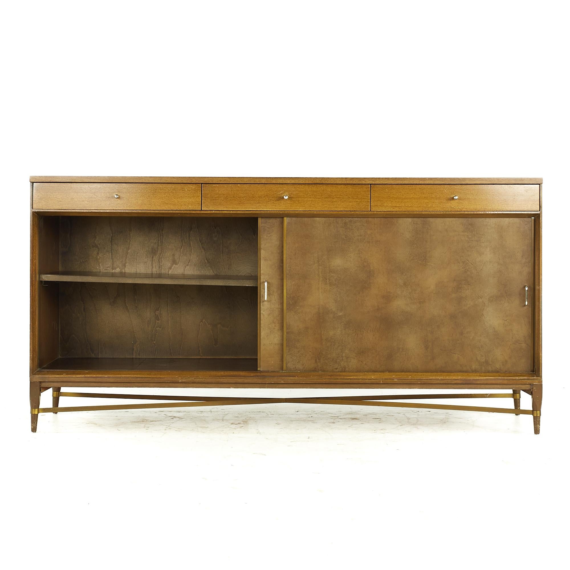 Paul McCobb for Calvin Midcentury Mahogany and Brass Credenza For Sale 1