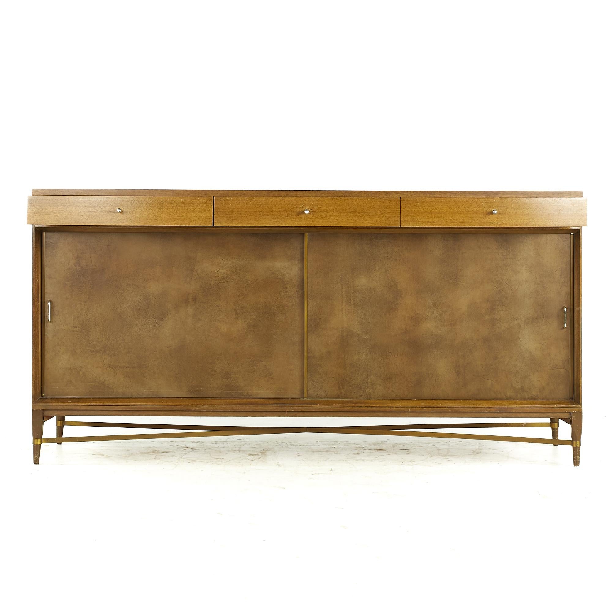 Paul McCobb for Calvin Midcentury Mahogany and Brass Credenza For Sale 2