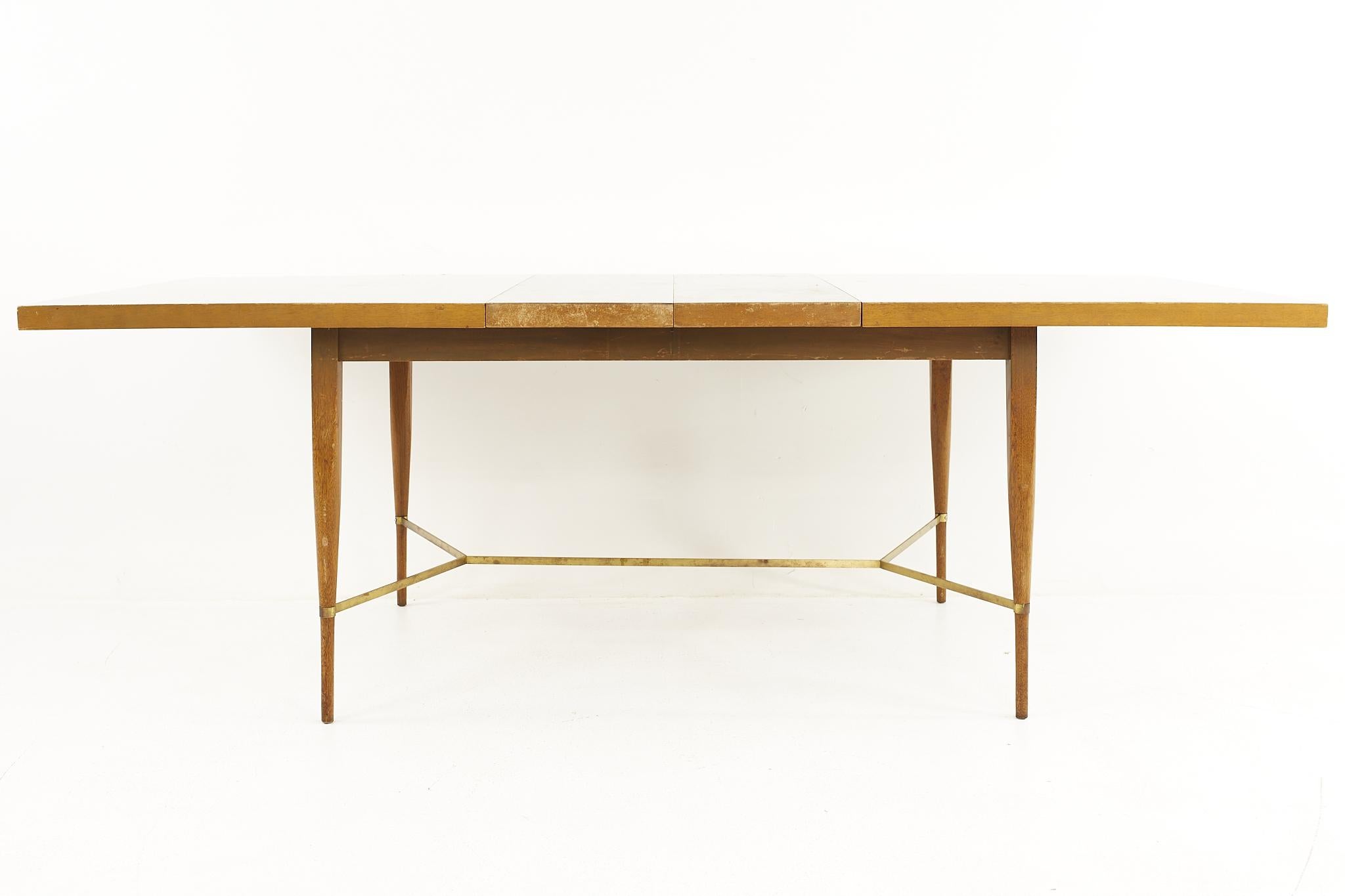 Paul McCobb for Calvin Mid Century Mahogany and Brass Expanding Dining Table For Sale 4