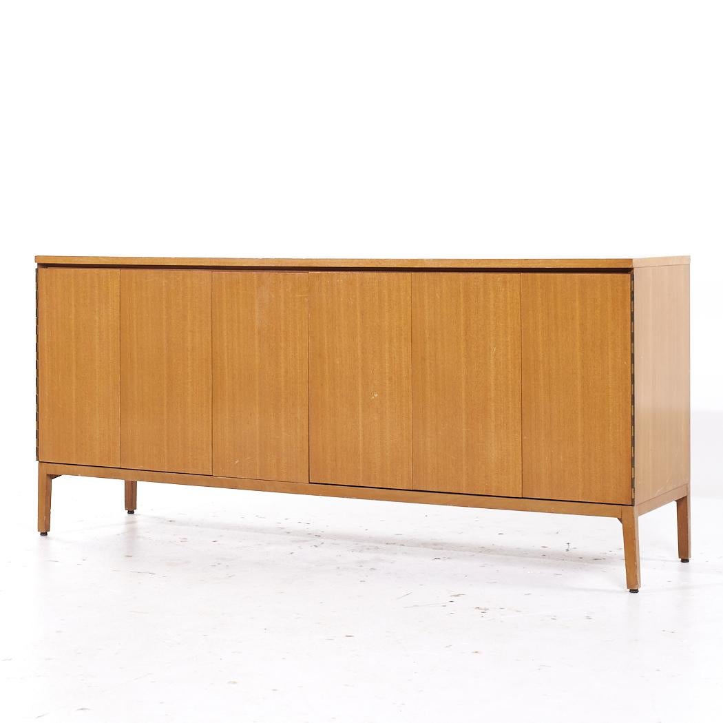 Mid-Century moderno Paul McCobb per Calvin Credenza in mogano del Medioevo in vendita