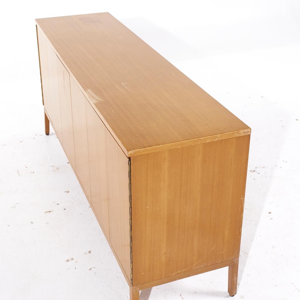 Fine XX secolo Paul McCobb per Calvin Credenza in mogano del Medioevo in vendita