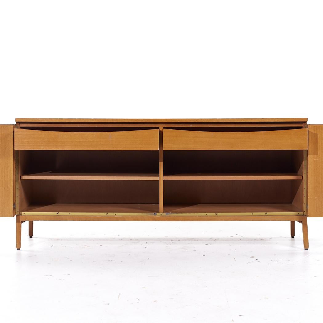 Paul McCobb per Calvin Credenza in mogano del Medioevo in vendita 2