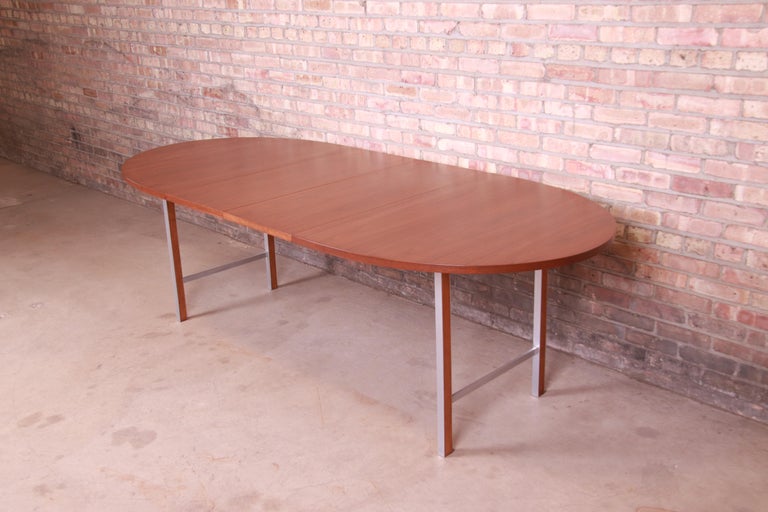 American Paul McCobb for Calvin Mid-Century Modern Walnut Dining Table, Newly Refinished
