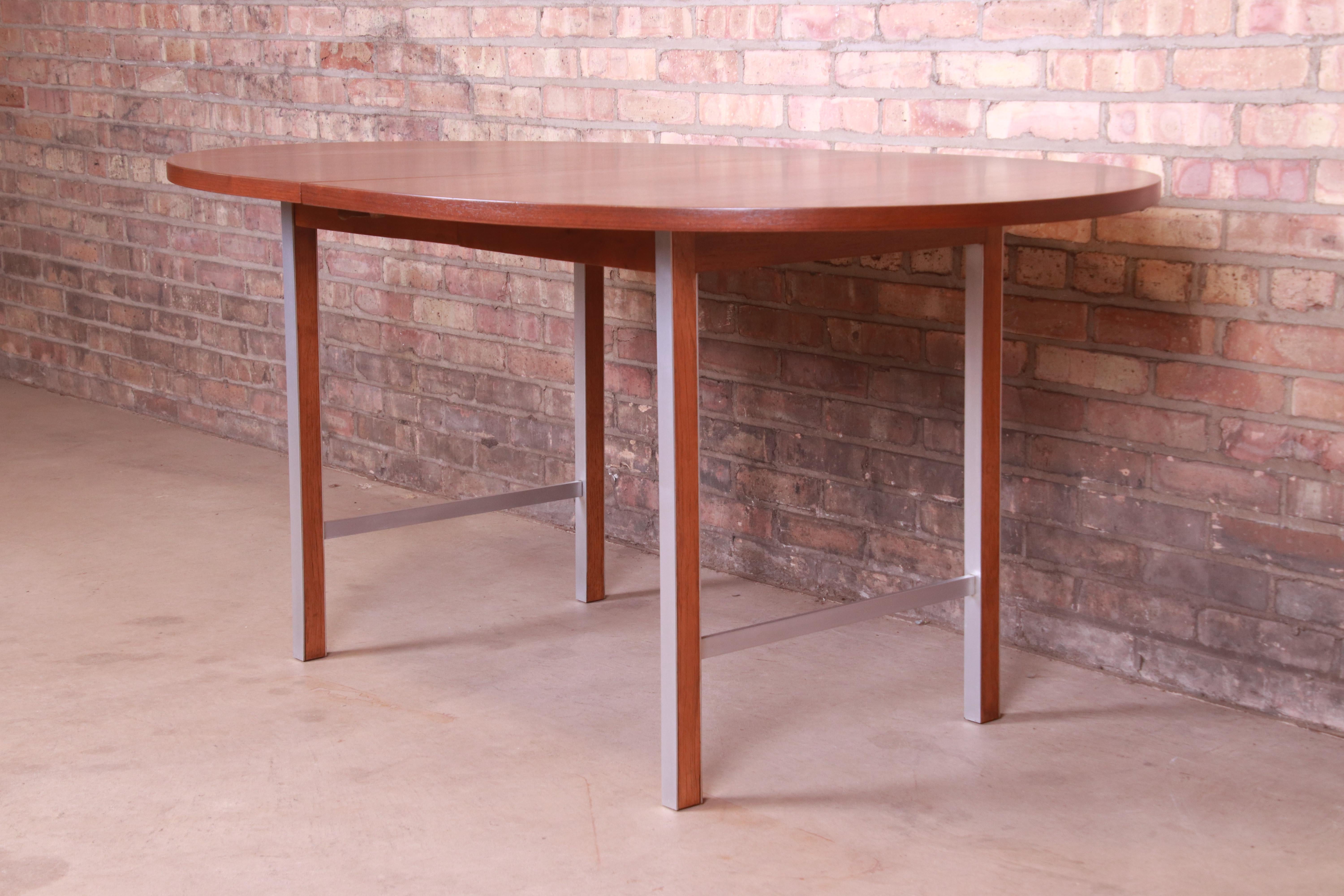 Mid-20th Century Paul McCobb for Calvin Mid-Century Modern Walnut Dining Table, Newly Refinished