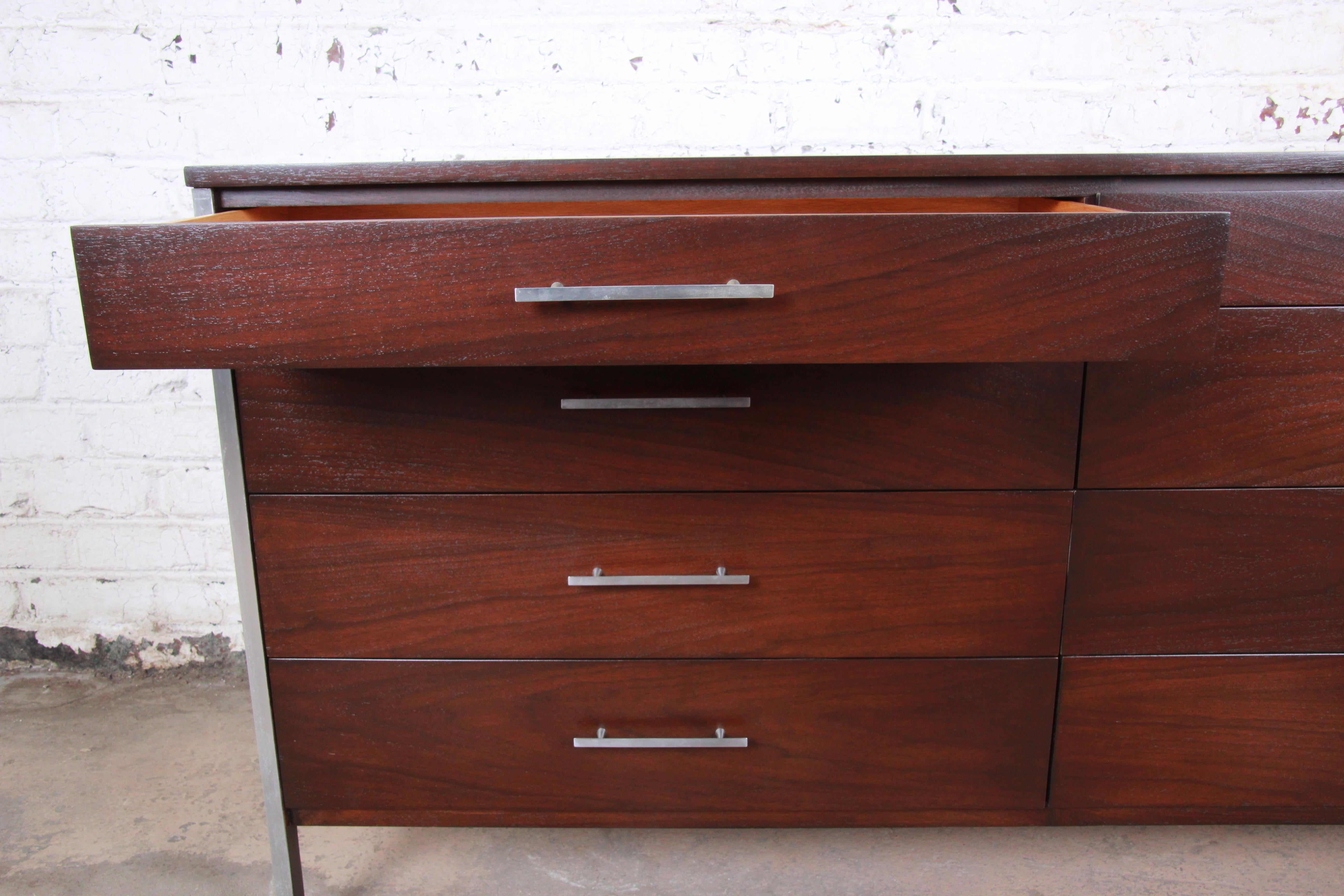 Paul McCobb for Calvin Mid-Century Modern Walnut Dresser or Credenza, Refinished For Sale 1
