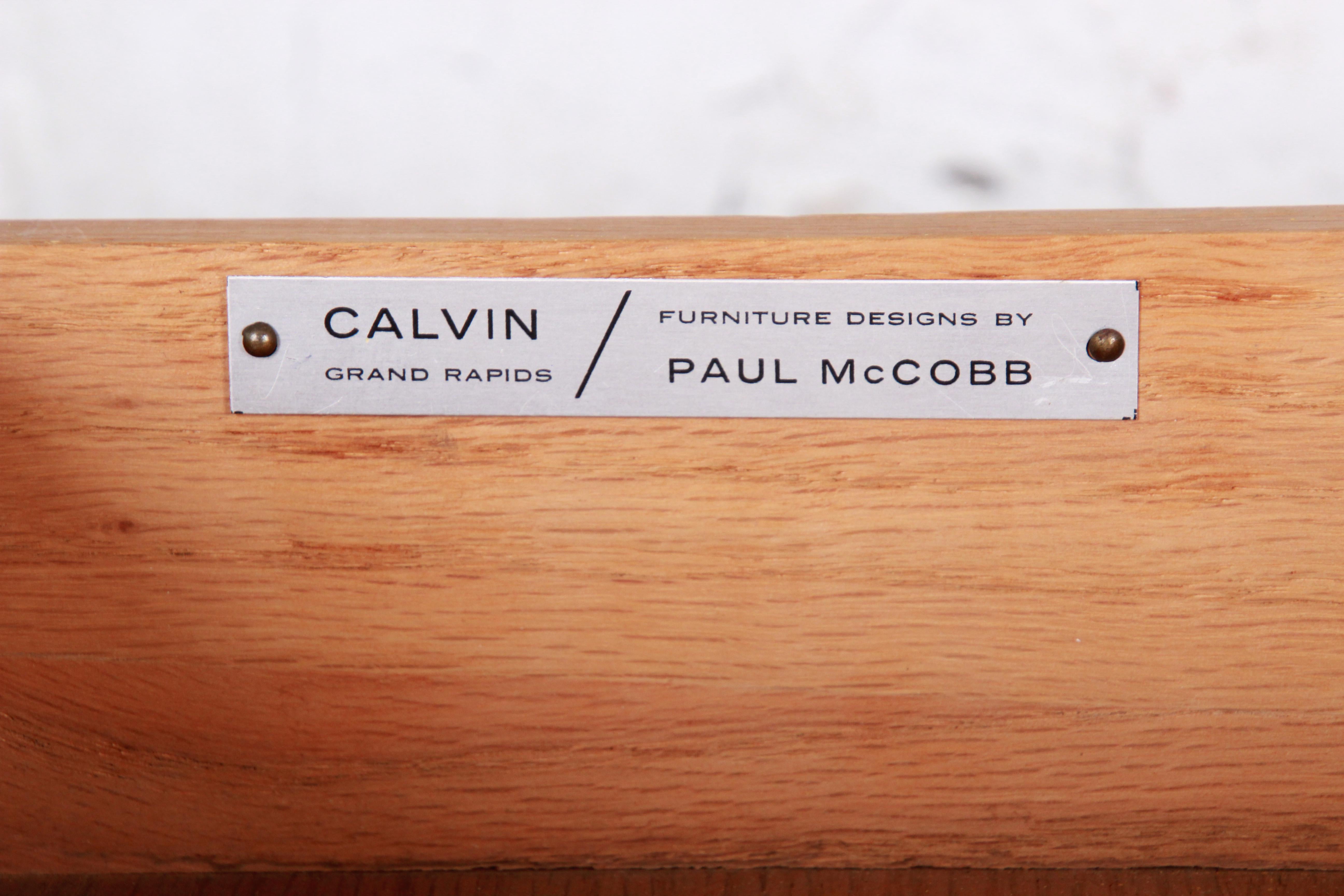 Paul McCobb for Calvin Mid-Century Modern Walnut Glass Front Bookcase 4