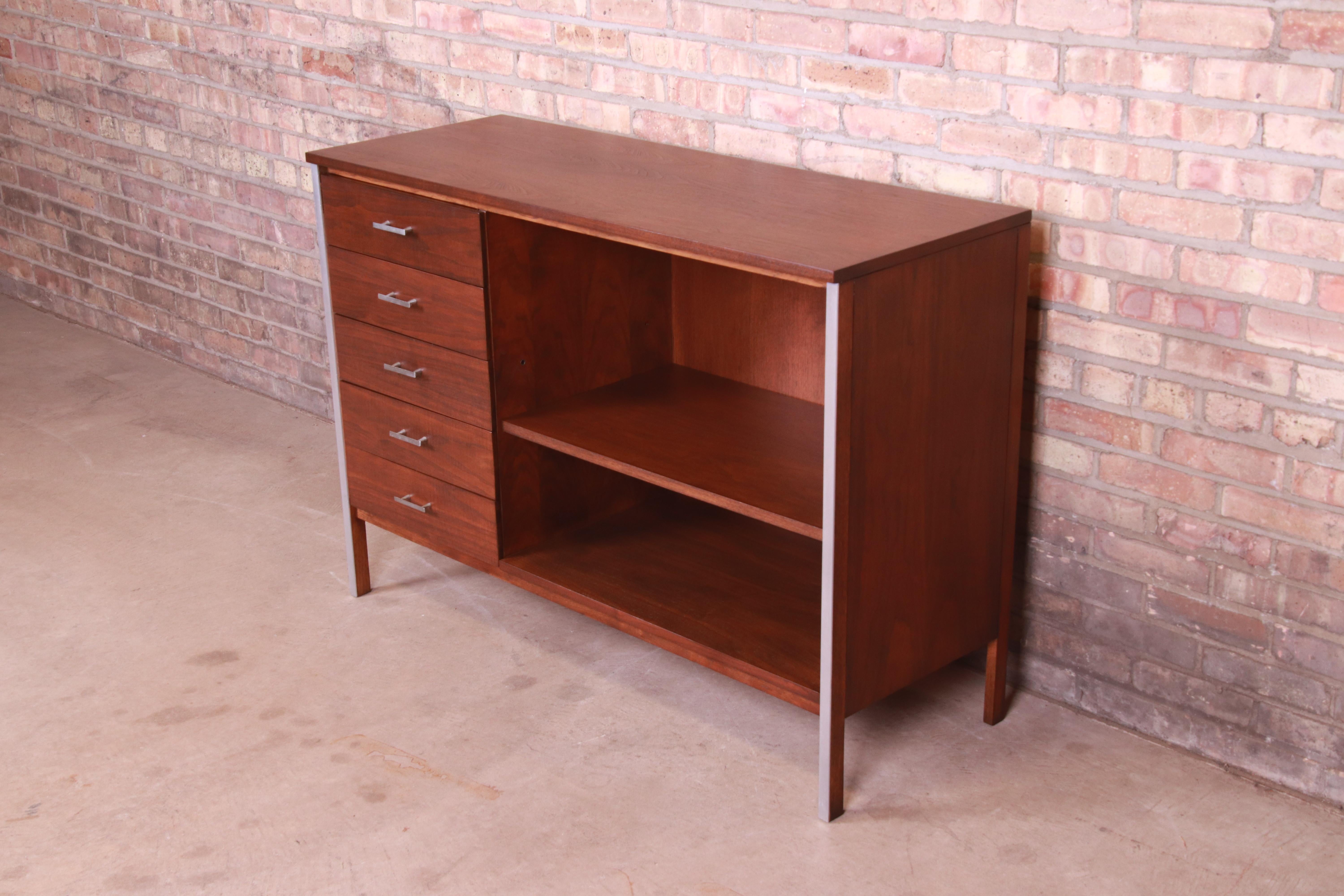 American Paul McCobb for Calvin Mid-Century Modern Walnut Sideboard Credenza, Refinished