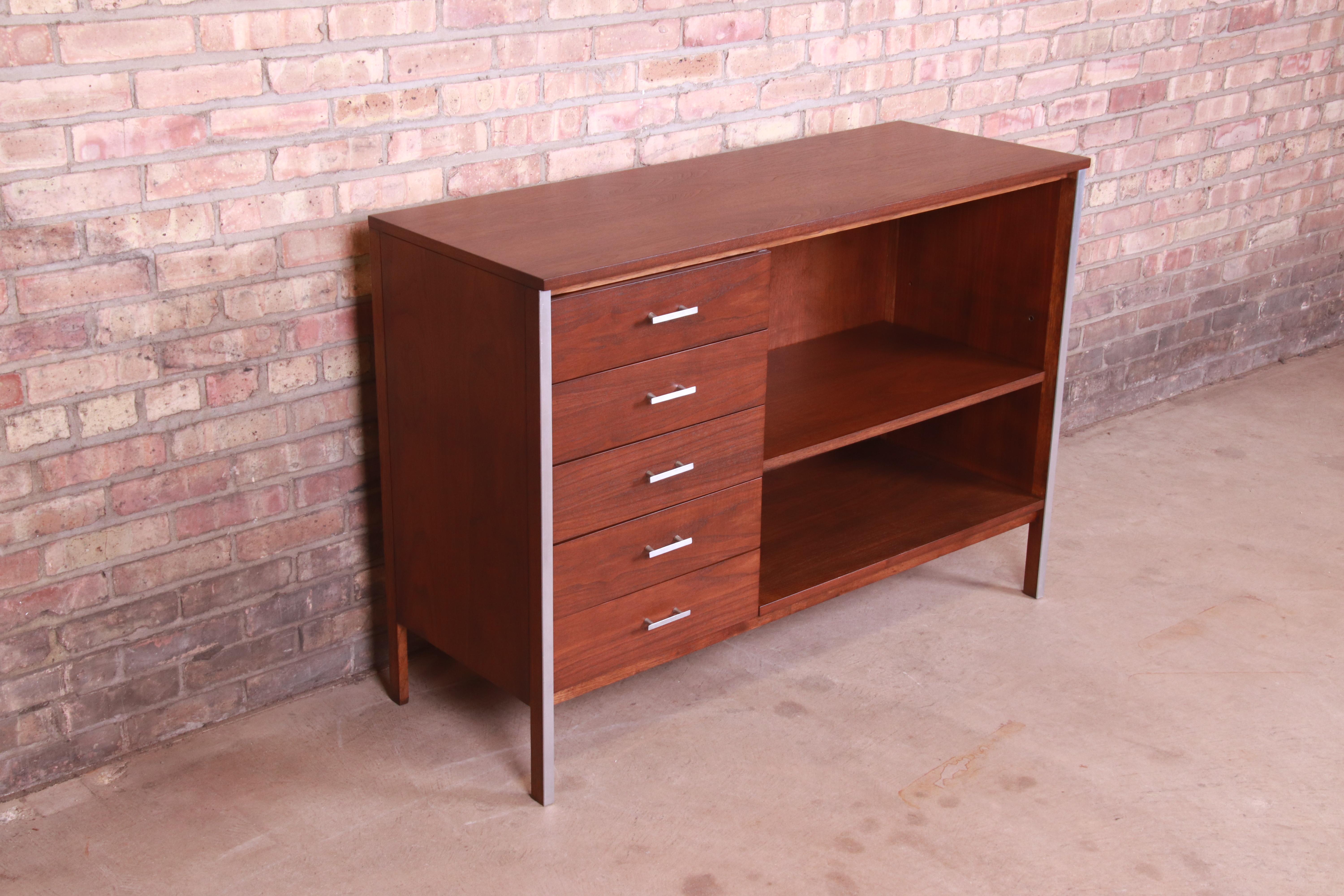 Mid-20th Century Paul McCobb for Calvin Mid-Century Modern Walnut Sideboard Credenza, Refinished