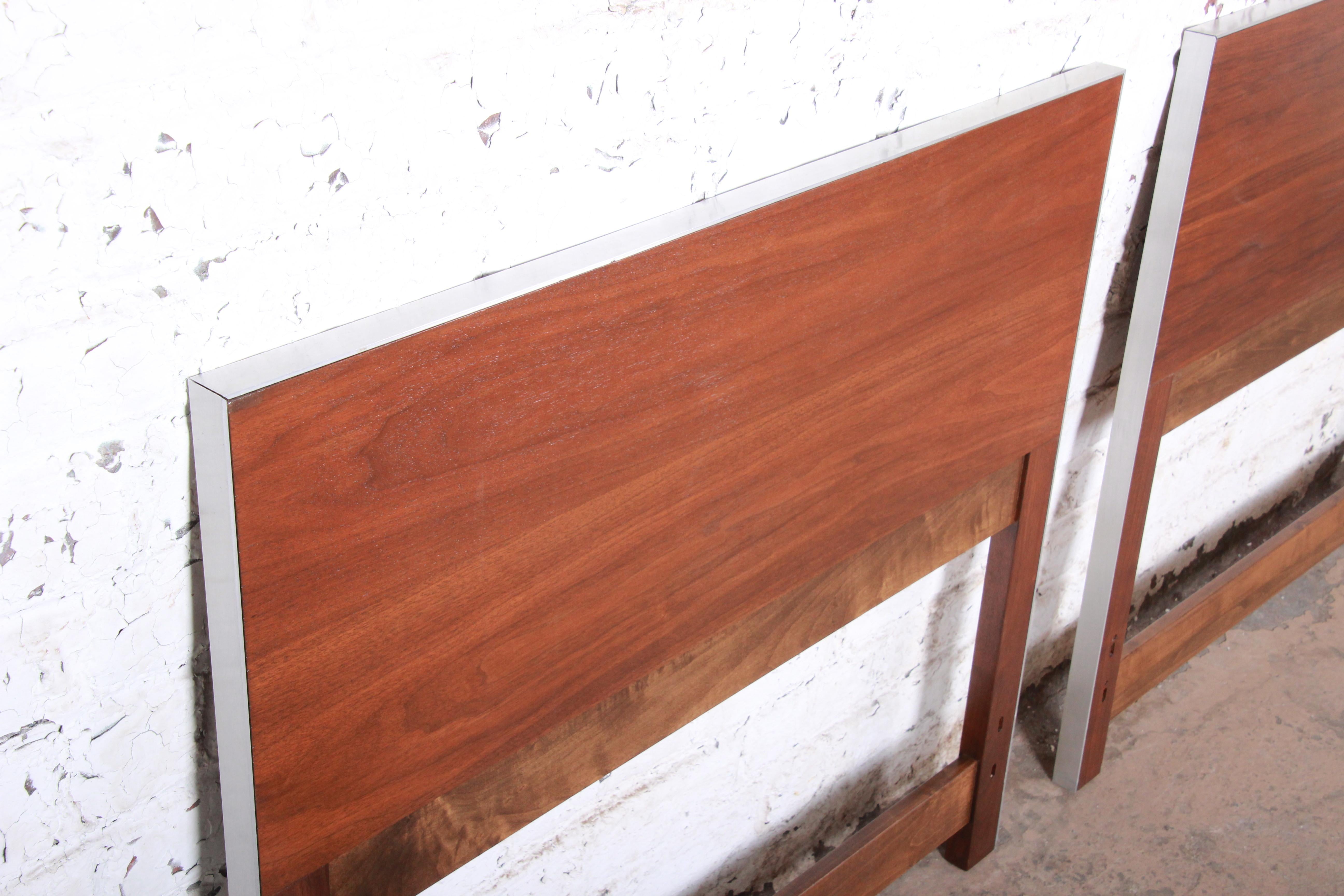 Paul McCobb for Calvin Mid-Century Modern Walnut Twin Headboards, Pair In Good Condition For Sale In South Bend, IN