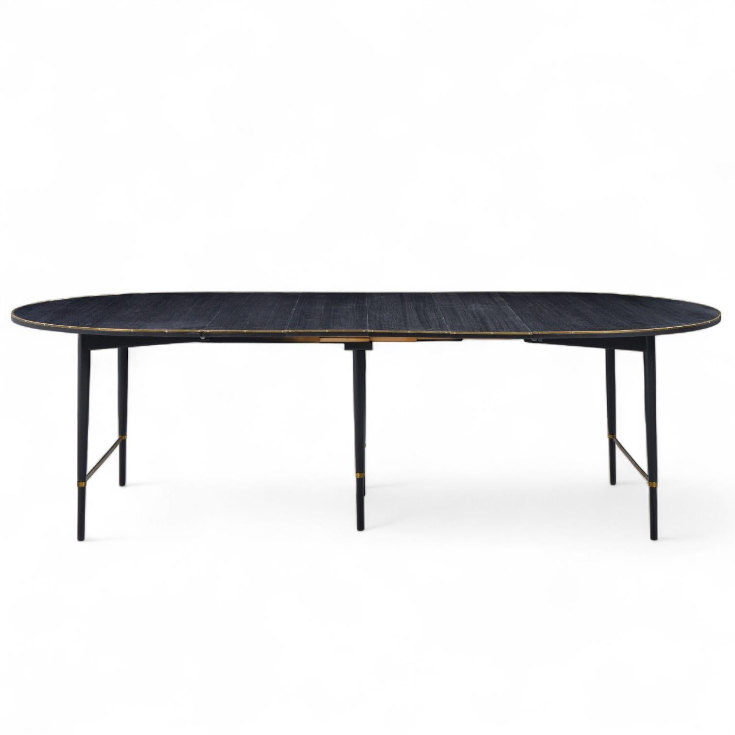 Paul McCobb table de salle à manger mi-siècle en noyer et laiton avec 6 rallonges pour Calvin en vente 3