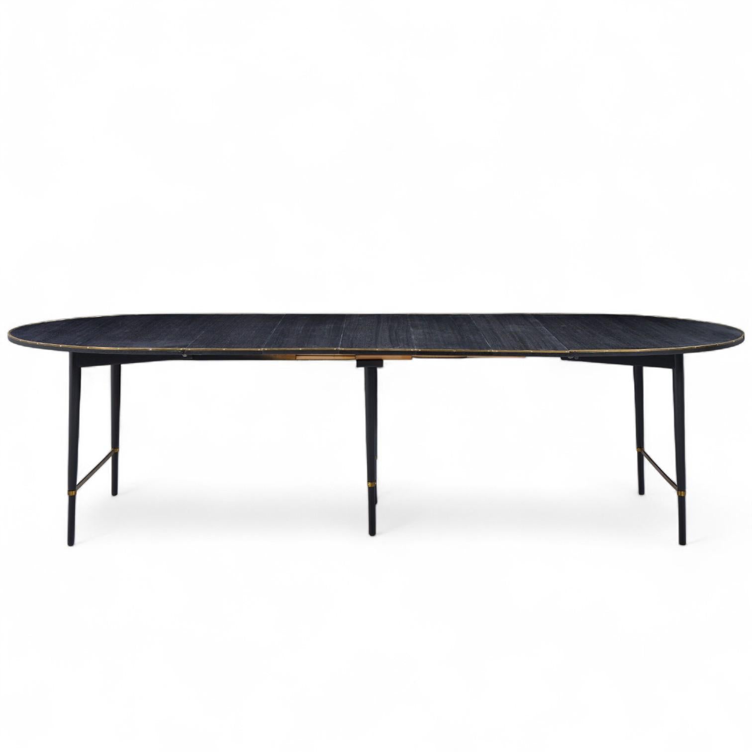 Paul McCobb table de salle à manger mi-siècle en noyer et laiton avec 6 rallonges pour Calvin en vente 4