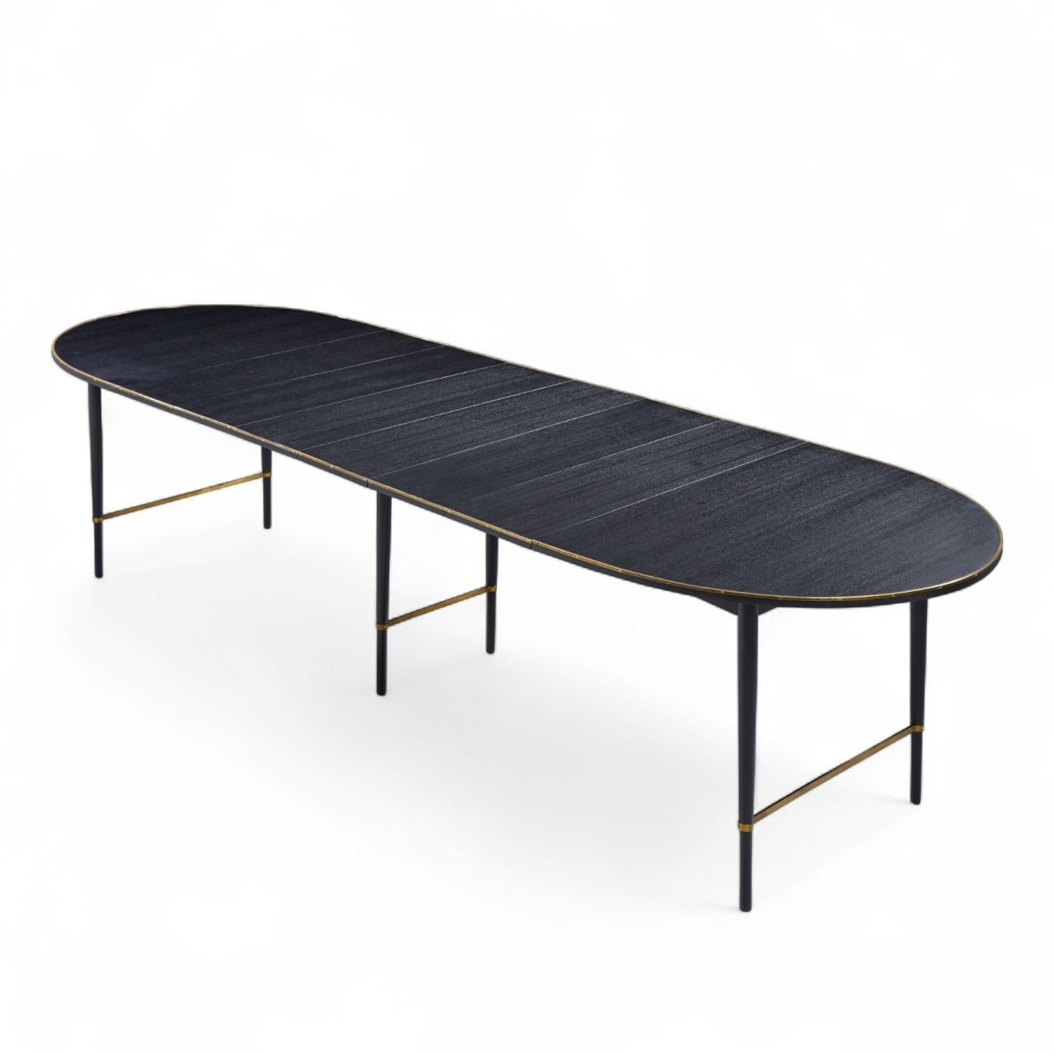 Paul McCobb table de salle à manger mi-siècle en noyer et laiton avec 6 rallonges pour Calvin en vente 6