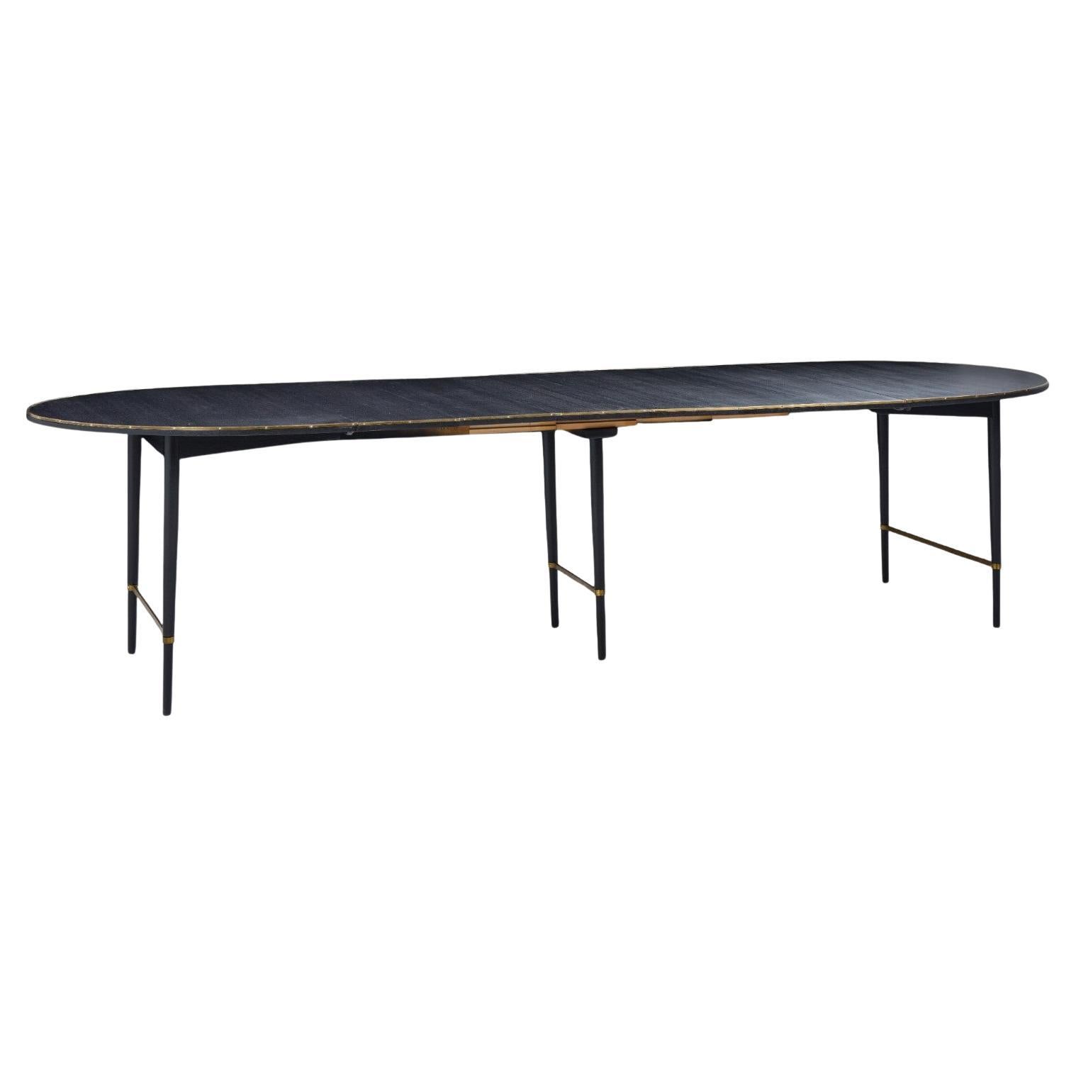Paul McCobb table de salle à manger mi-siècle en noyer et laiton avec 6 rallonges pour Calvin en vente