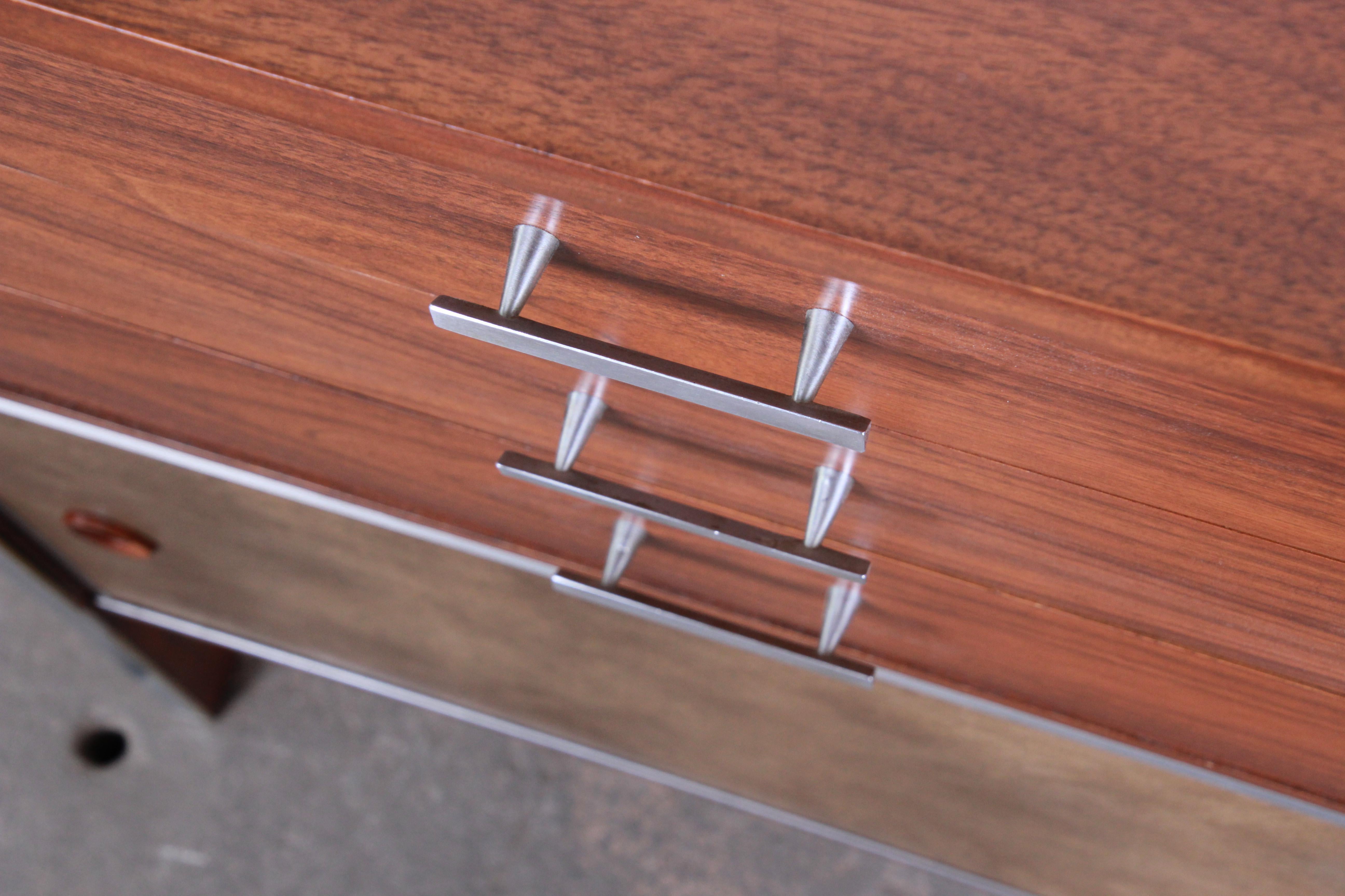 Aluminum Paul McCobb for Calvin Midcentury Walnut Sliding Door Credenza, Refinished	 For Sale