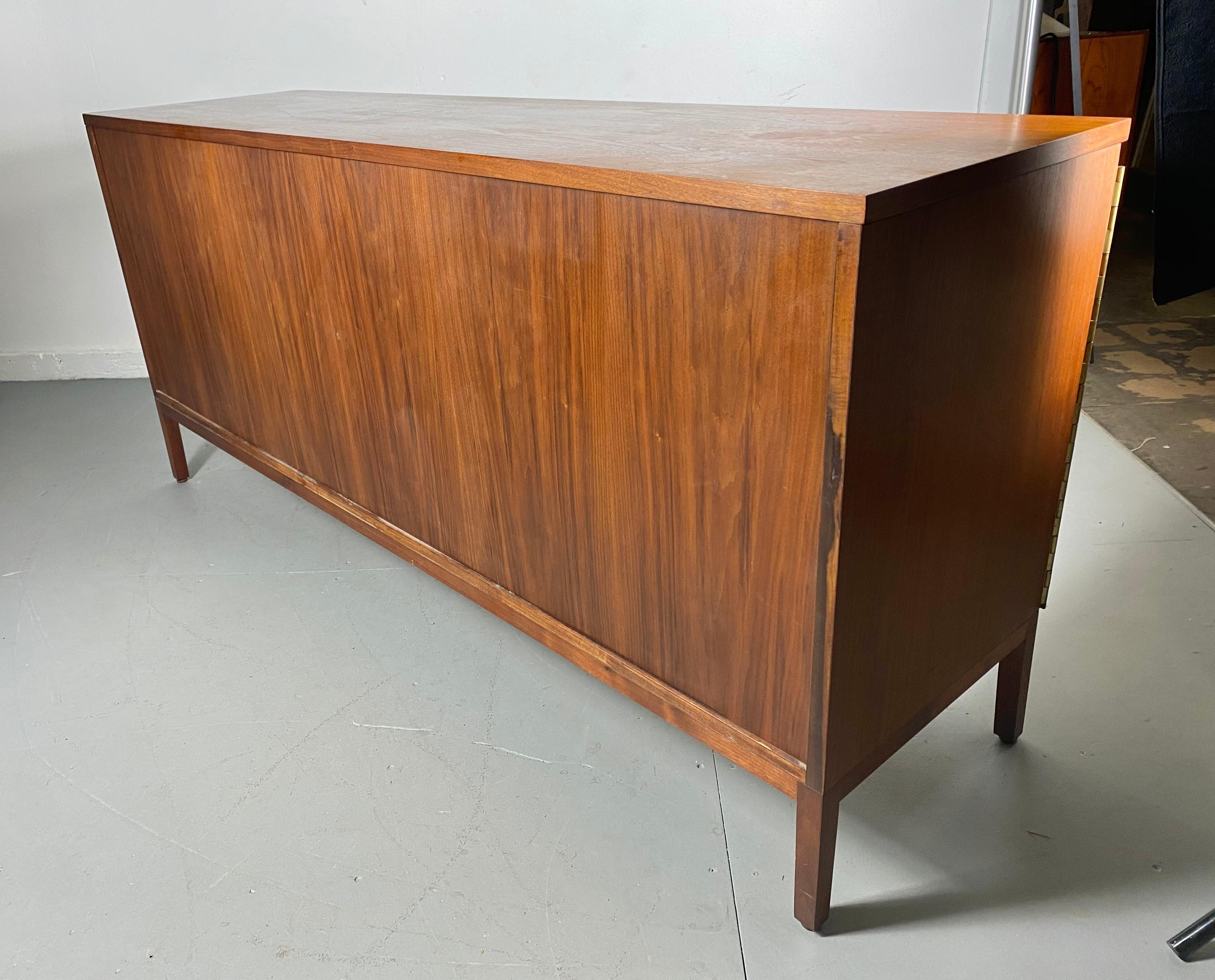 Paul McCobb for Calvin Sideboard, Server, Credenza with Dual Tri-Fold Doors 4