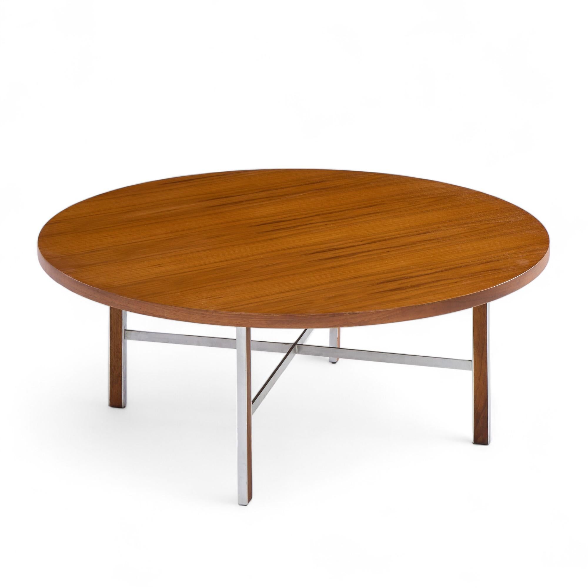 Paul McCobb for Delineator Mid Century Round Coffee Table In Good Condition For Sale In Franklin Park, IL