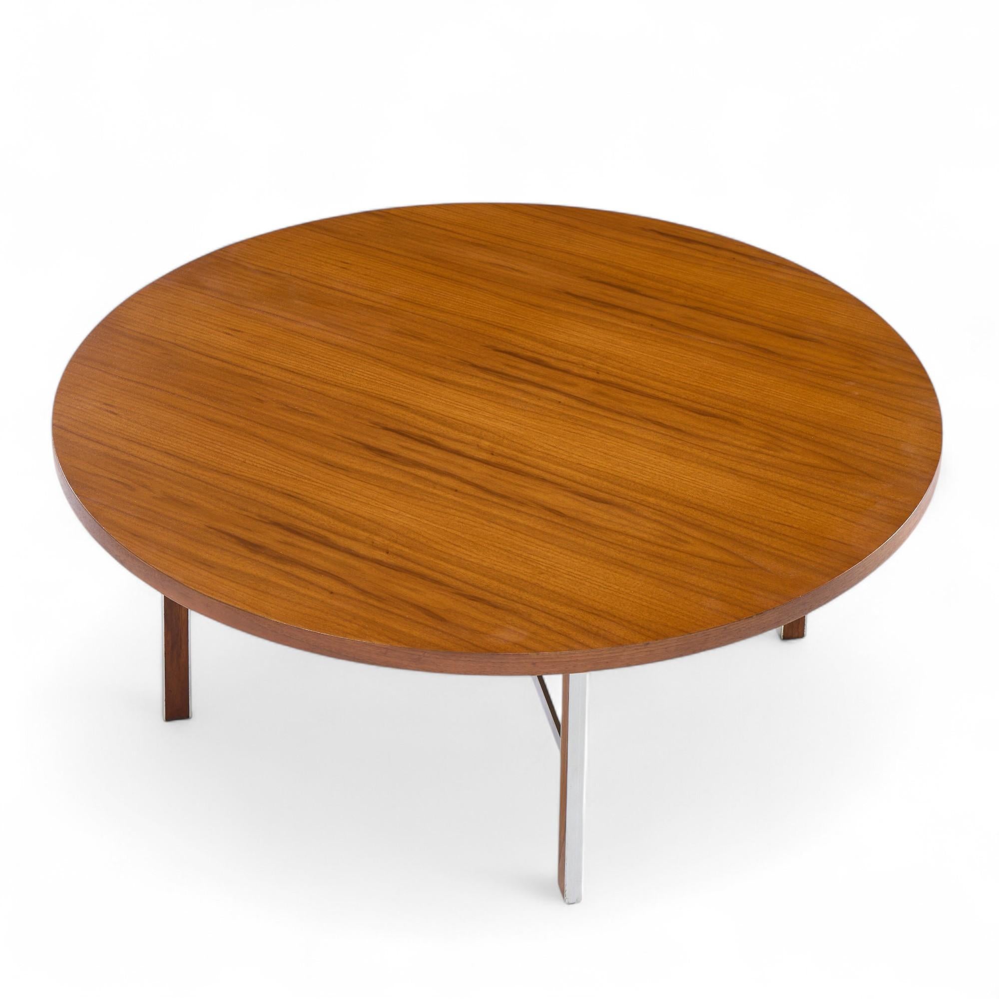 Wood Paul McCobb for Delineator Mid Century Round Coffee Table For Sale